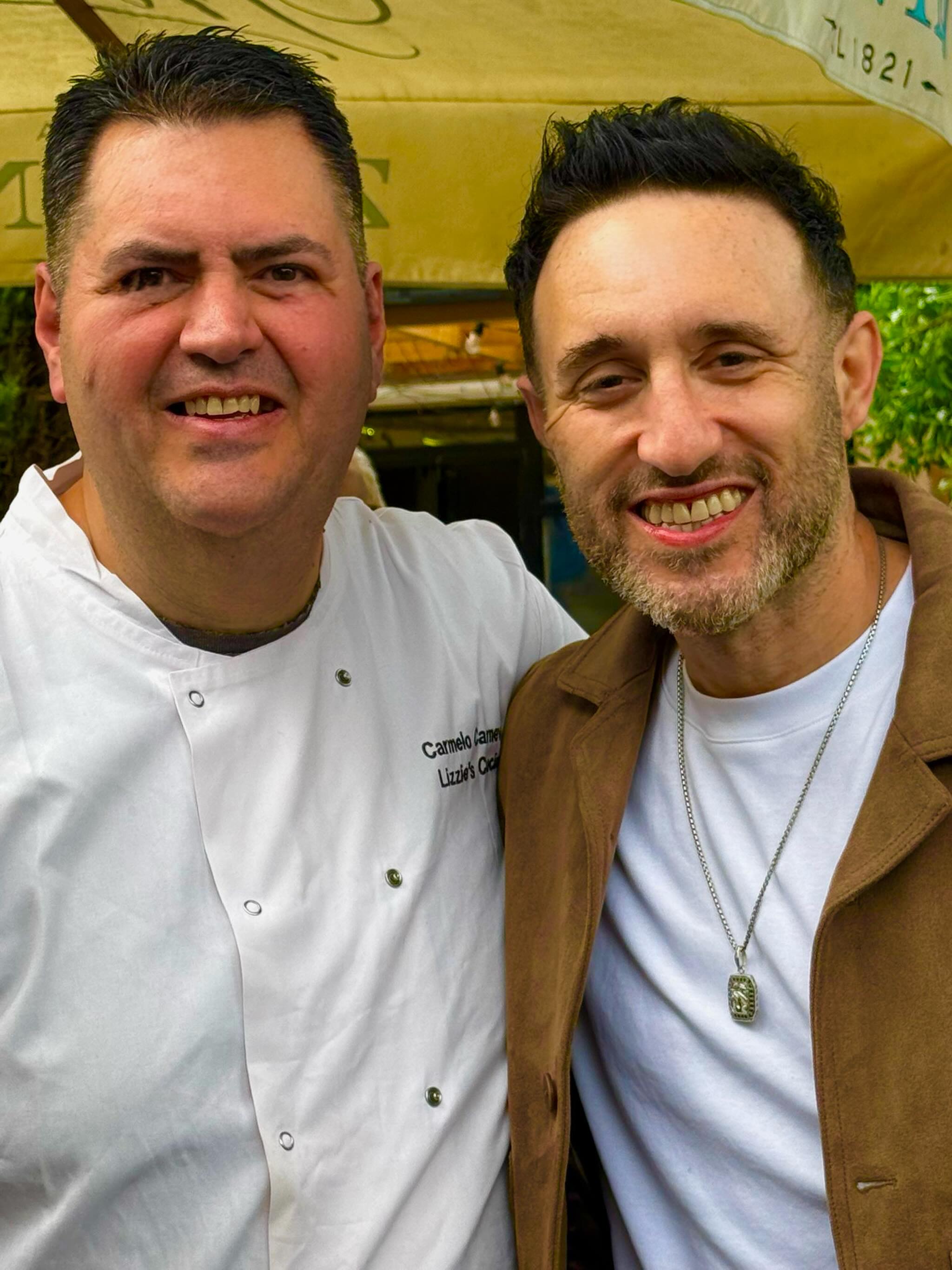 Great to have @antonycosta from @officialblue join us at Lizzie’s Cucina today, enjoying a relaxed lunch with his big extended family 🇮🇹✨
A special moment captured with our very own Chef Carmelo 👨🍳❤️
#food #londonlife #restaurant #italianfood #familytime
