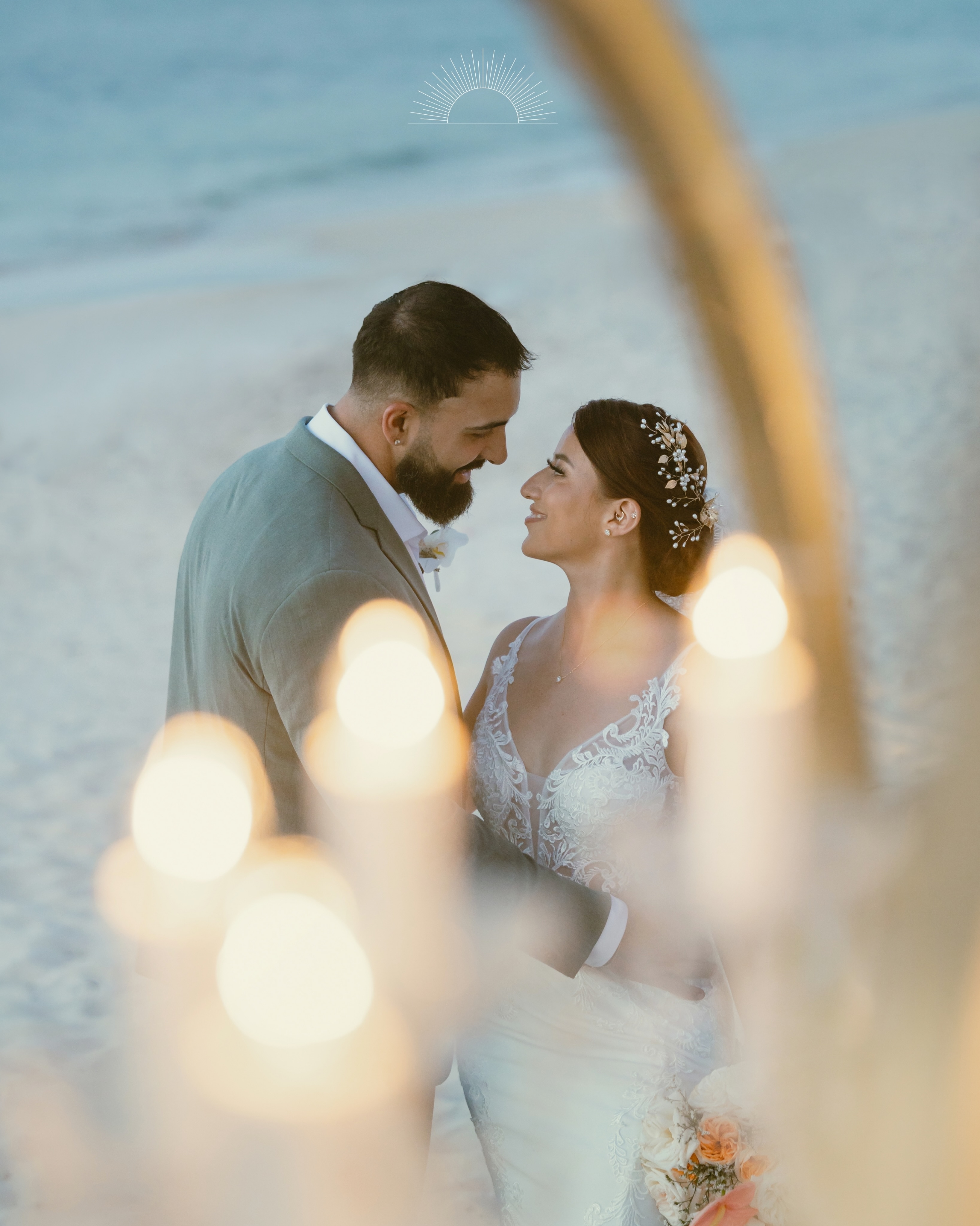 Just a few sneak peeks of this classic and elegant wedding design by Fernando.
Thank you so much, Fran and Robert, for such a beautiful day.
With love π€