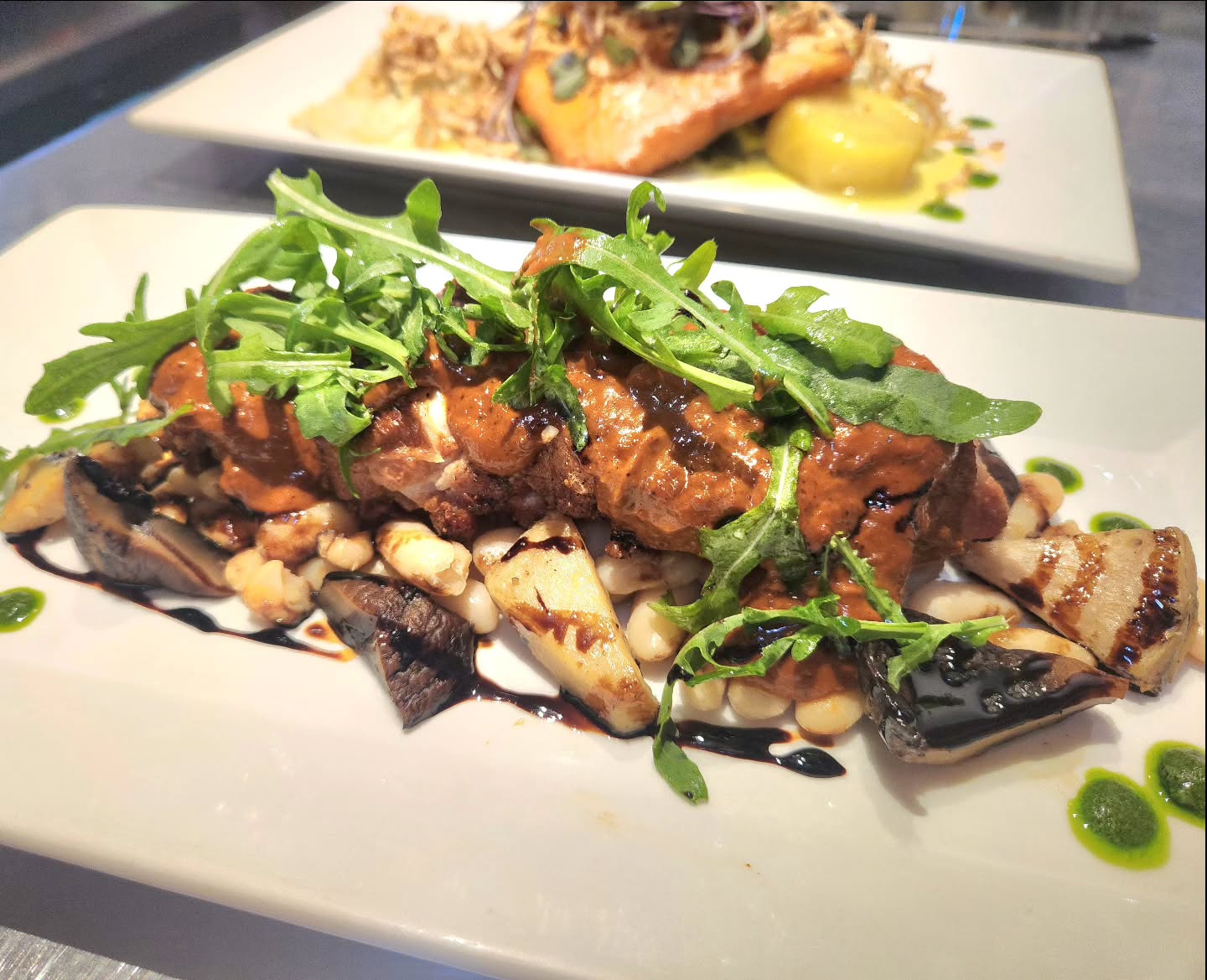 ✨️Fogline Farm chicken with cannellinis, artichokes, portobellos and arugula, topped with creamy sun-dried tomato pesto and balsamic reduction✨️
Book your table soon!🥂
Open Wednesday through Saturday 5 ~ 8:20
Fogline Farm #aptosdining #farmtotable #supportlocalbusinesses Edible Monterey Bay Santa Cruz Sentinel Ocean2table Santa Cruz Bucket List VisitMarket Lookout Santa Cruz Aptos Chamber of Commerce Food & Wine @