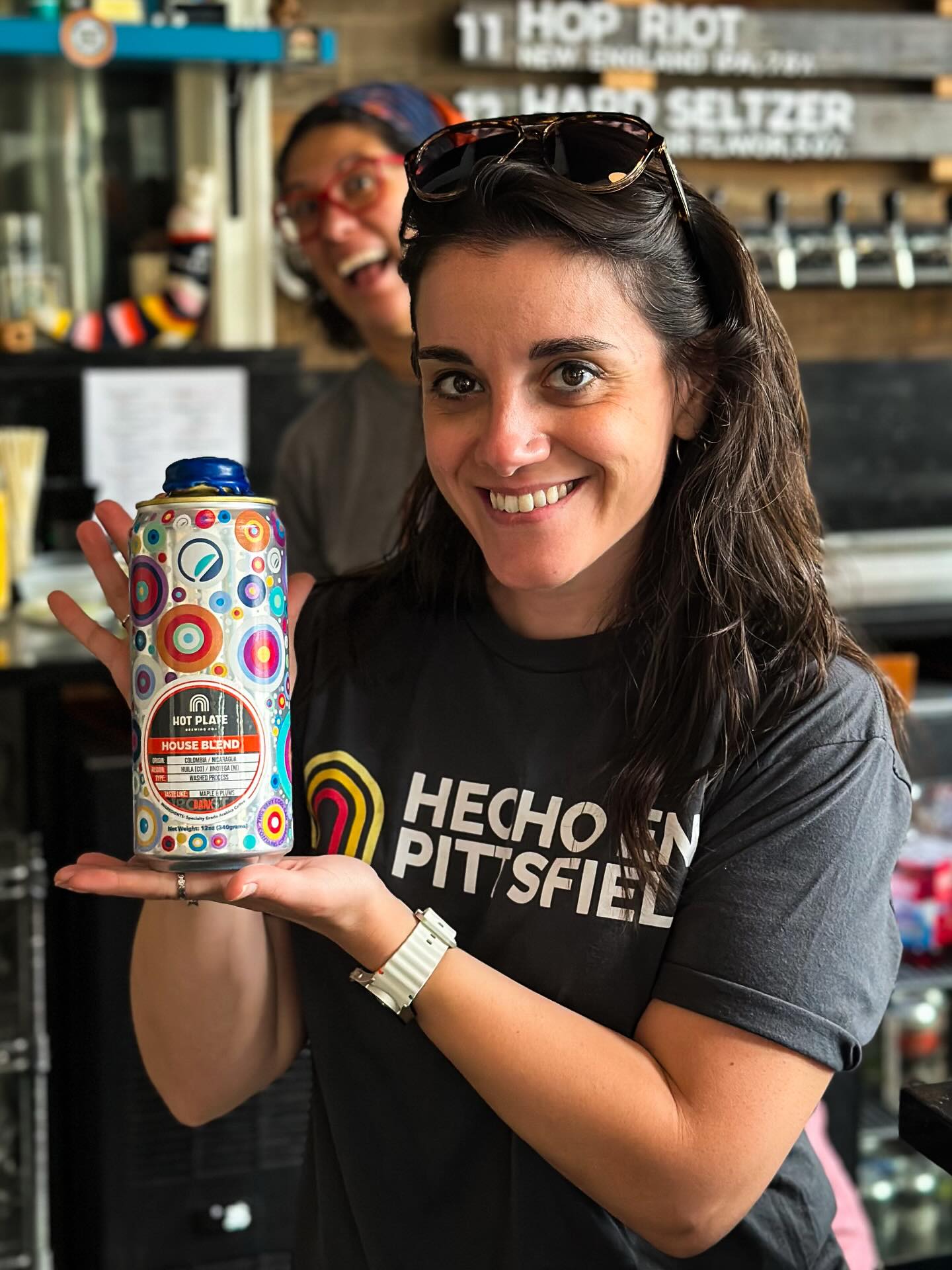 🎉🎉🎉 We’ve got some pretty exciting news! (So exciting that Sarah had to creep into the pic with Jess 🤣)
☕️ We’ve teamed up with our friends from @monsoonroastery to come up with a custom blend of coffee for our taproom!
Starting tomorrow, we’ll be able to serve you a one-of-a-kind cup of coffee as well as our house blend of coffee beans to go!
We’re super excited to be teaming up with Monsoon once again, and we absolutely love how these to-go cans came out!