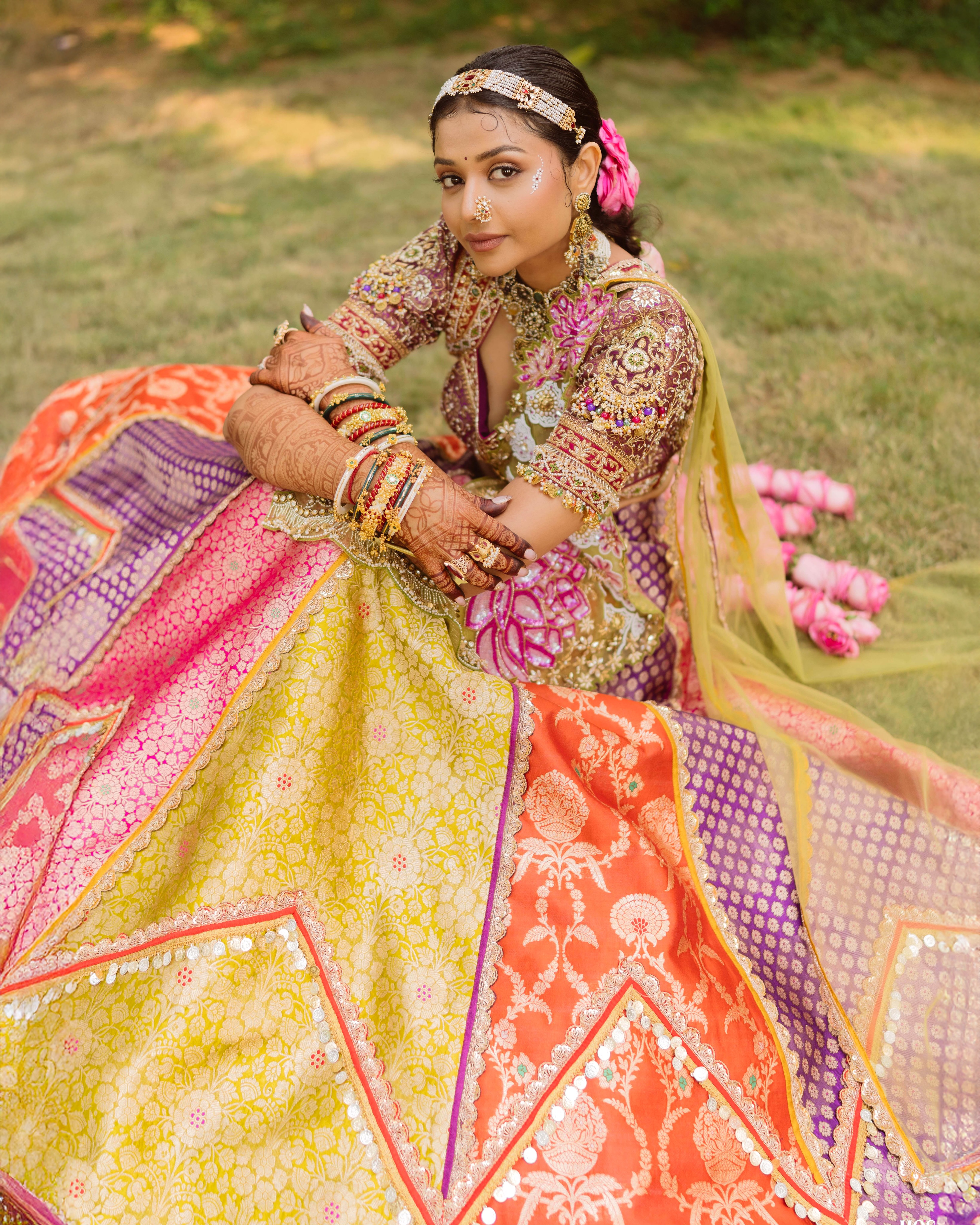 Hena- Draped in the spirit of Radha Rani, carrying softness, strength, and timeless grace.
Mua : @skinandtones_
Hair : @stylebynishita
Photographed By : @dhrumill_panchal
www.houseofstories.in
#houseofstories
#lovestoriesbyhos
