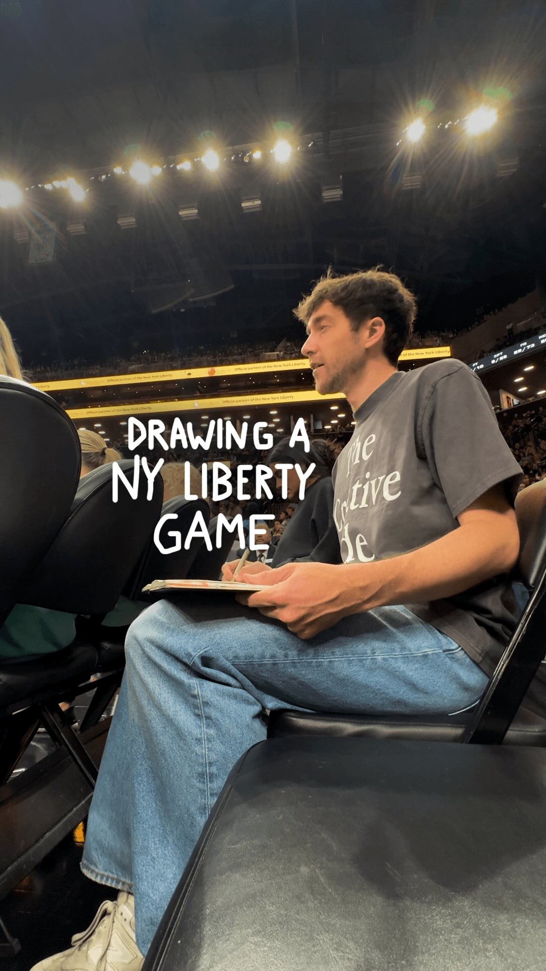 Amazing night drawing a @nyliberty game with @weareround21 🏀❤️🔥🗽 #nyliberty #sketchbook #reportageillustration