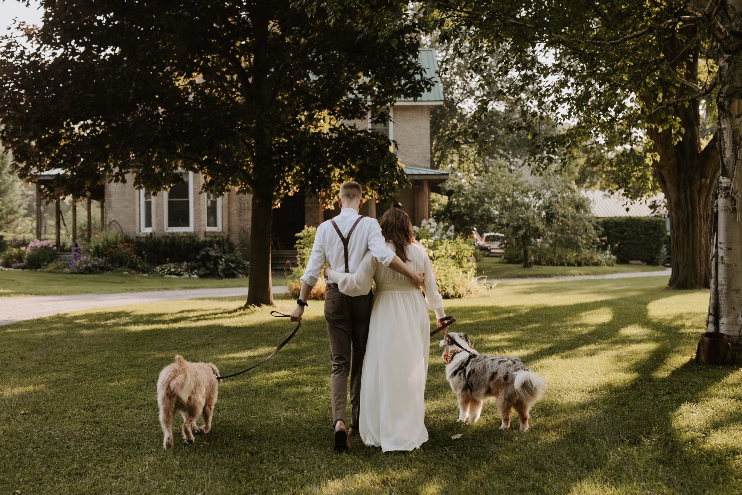 Strolling into wedding season like… 🐾✨
We’re still recovering from an incredible weekend of celebration at Windermere House, soaking in all the happy tears, wagging tails, and unforgettable moments. But there’s no time to slow down because we’re jumping right back into it with FIVE weddings this weekend.
From Muskoka resorts to backyard celebrations, church ceremonies to private estates, wedding season is officially here and we couldn’t be more excited.
To every couple trusting us with your beloved pets this season, thank you. We know how much these animals mean to you, and it is an honour to help make sure they can be part of one of the biggest days of your life.
Now excuse us while we restock the treat bags, wash the leashes, pack the wedding kits, and get ready to do it all over again. 🐶💍
Wedding season 2026, we’re ready for you.
#DogOfHonor #PetWeddingChaperone #ontarioweddings