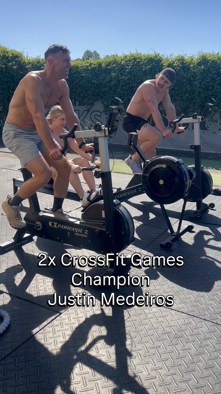 Casual midday session at CrossFit Rocks…
…until 2x CrossFit Games Champion Justin Medeiros walked in with Torian Pro Champ & Games Athlete Ellie Turner, & Coach Adam Neiffer for final Torian Pro prep 😮💨🔥
Our Midday Crew was excited to meet you guys 🫶
#CrossFit #crossfitrocks #crossfitaffiliate #torianpro #crossfitgames