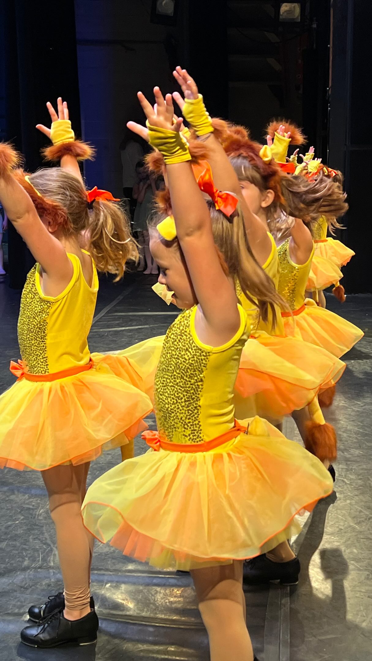 Tiny toes, big smiles, and memories we’ll hold onto forever 🤍✨
Our youngest dancers lit up the stage and reminded us just how special these little moments are.
#DanceRecital #TinyDancers #NeverGrowUp #DanceMemories