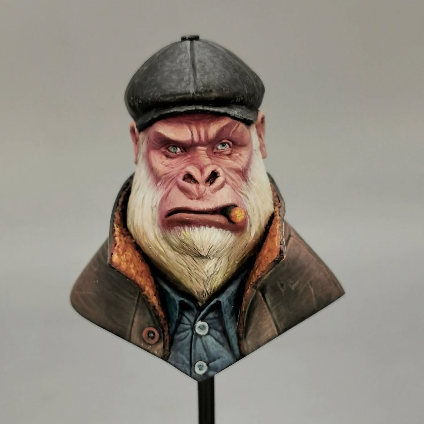 Peinture Perso !
Le premier des quatres bustes De chez @martin.lavat !
Ici le 🦍 Gorille 🦍 avec un thème Albinos et Veste en cuir usé.
Un vrai plaisir a peindre !
Pour la base, c'est un plinthe de chez @princeaugust_officiel , pile poil la bonne taille ☺️
#paintingbust
#handscupted
#gorilla
#paintinganimals
#MiniaturePainting