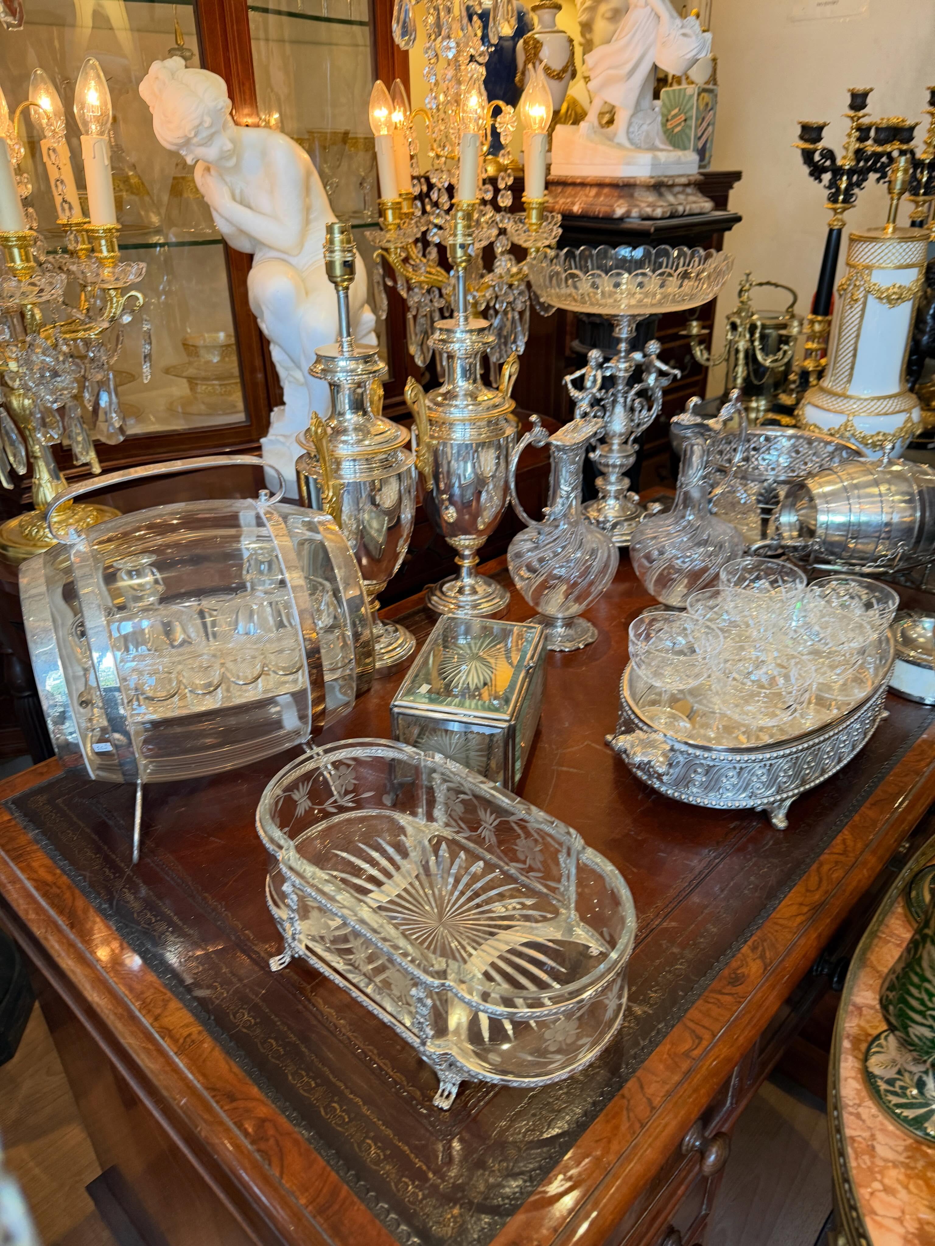 Small silverplate/crystal section of the shop
Interesting objects#antique#objetd’art# portobello#website#