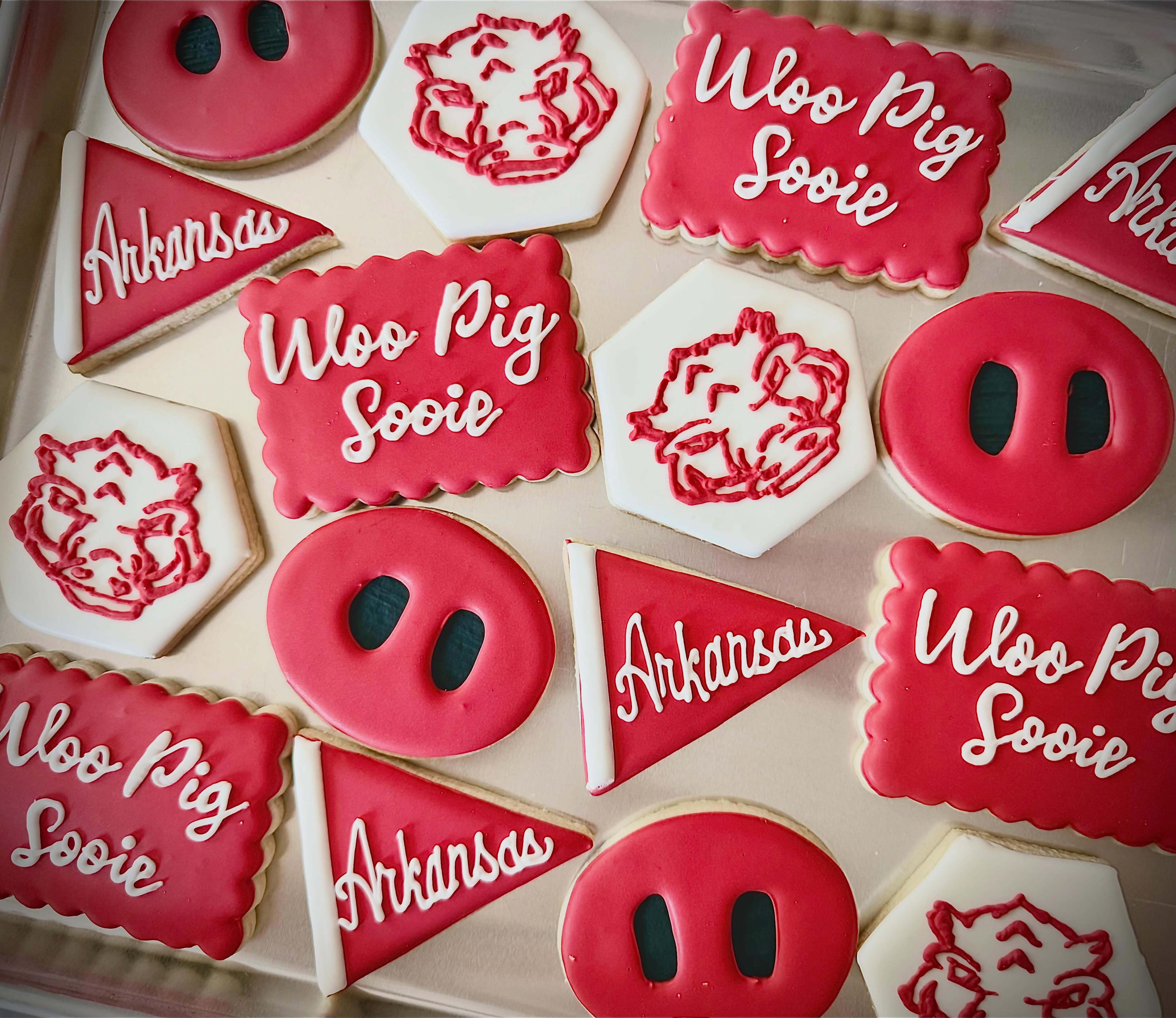 Good luck to the newest Razorback!!! Enjoy this next adventure!
#universityofarkansas #graduationcookies #collegebound #customcookiesfrisco #dfwcookies