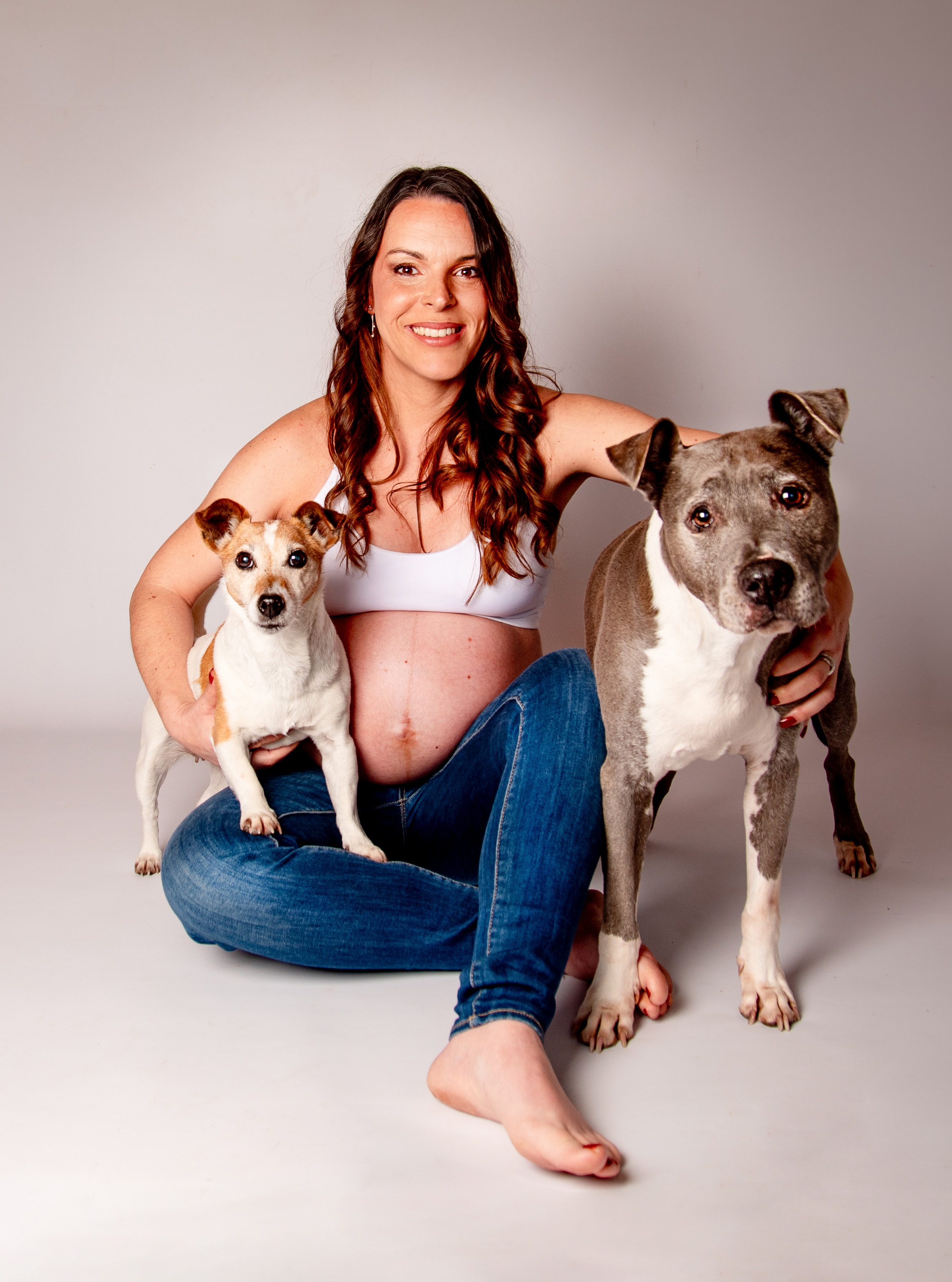 Je suis in LOVE de cette série 💕 Quand vous me demander si vous pouvez apporter vos bébés 🐾 lors de vos séances 📸 c'est un grand oui !!!!
⪘ Il me reste quelques créneaux pour vos réservations 📸✨ pour Juillet , Août et Septembre n'hésitez plus a me contacter.
✨️ Afin d'optimiser nos échanges et de pouvoir répondre à vos demandes je vous invite à me contacter exclusivement via le formulaire de contact disponible sur mon site internet.
Vous y découvrirez toutes mes prestations & tarifs.
Www.josephinebotphotographie.com
Photographiquement à vous
Joséphine 📷✨️
#pregnant #baby #dog #love #JoséphineBotPhotographie #pregnancyphotography
#grossesse #photographegrossesse