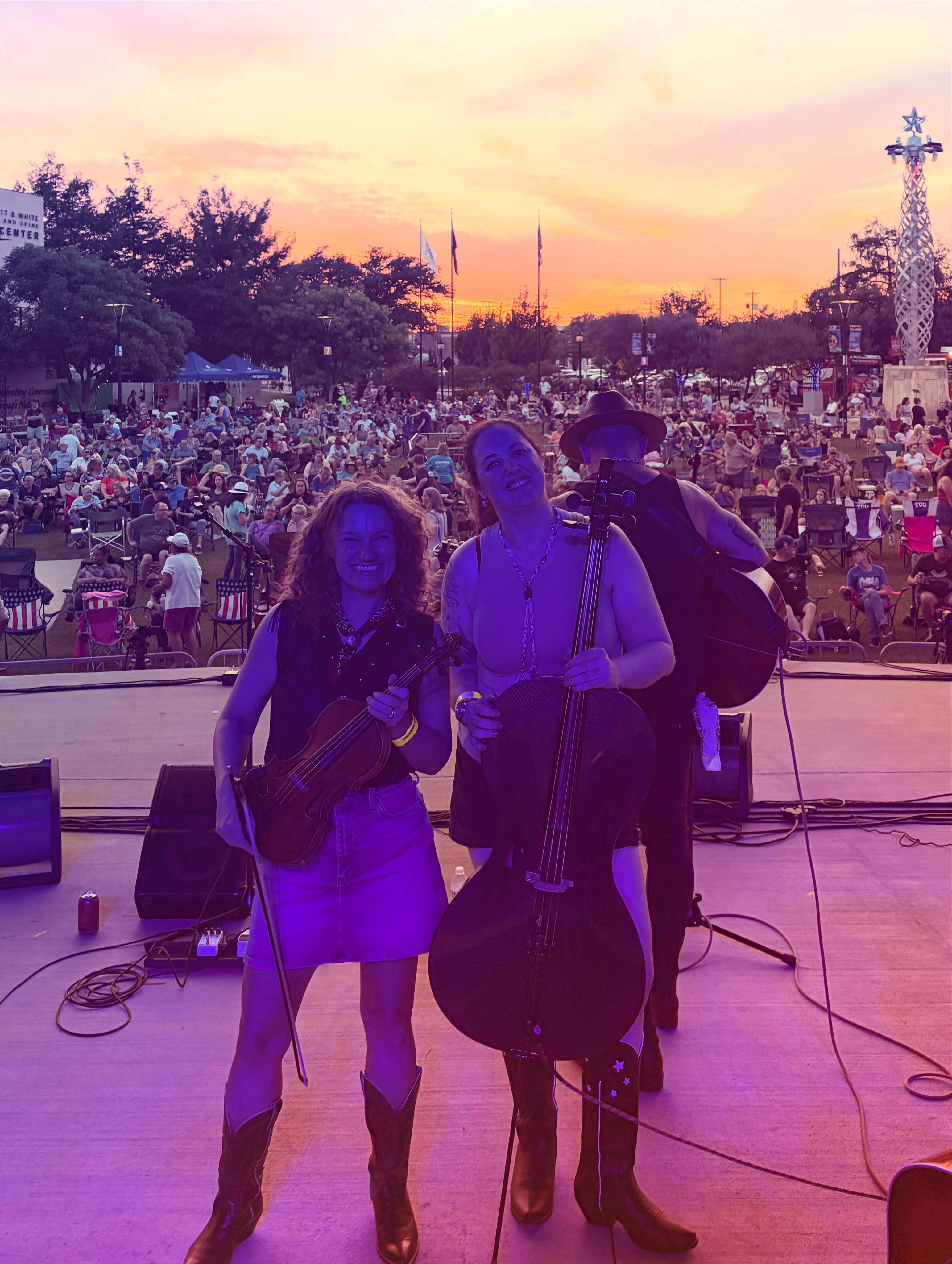 Excellent time at the @levittarlingtontx with @cut_throat_finches! Great venue and enjoyed the crowd.