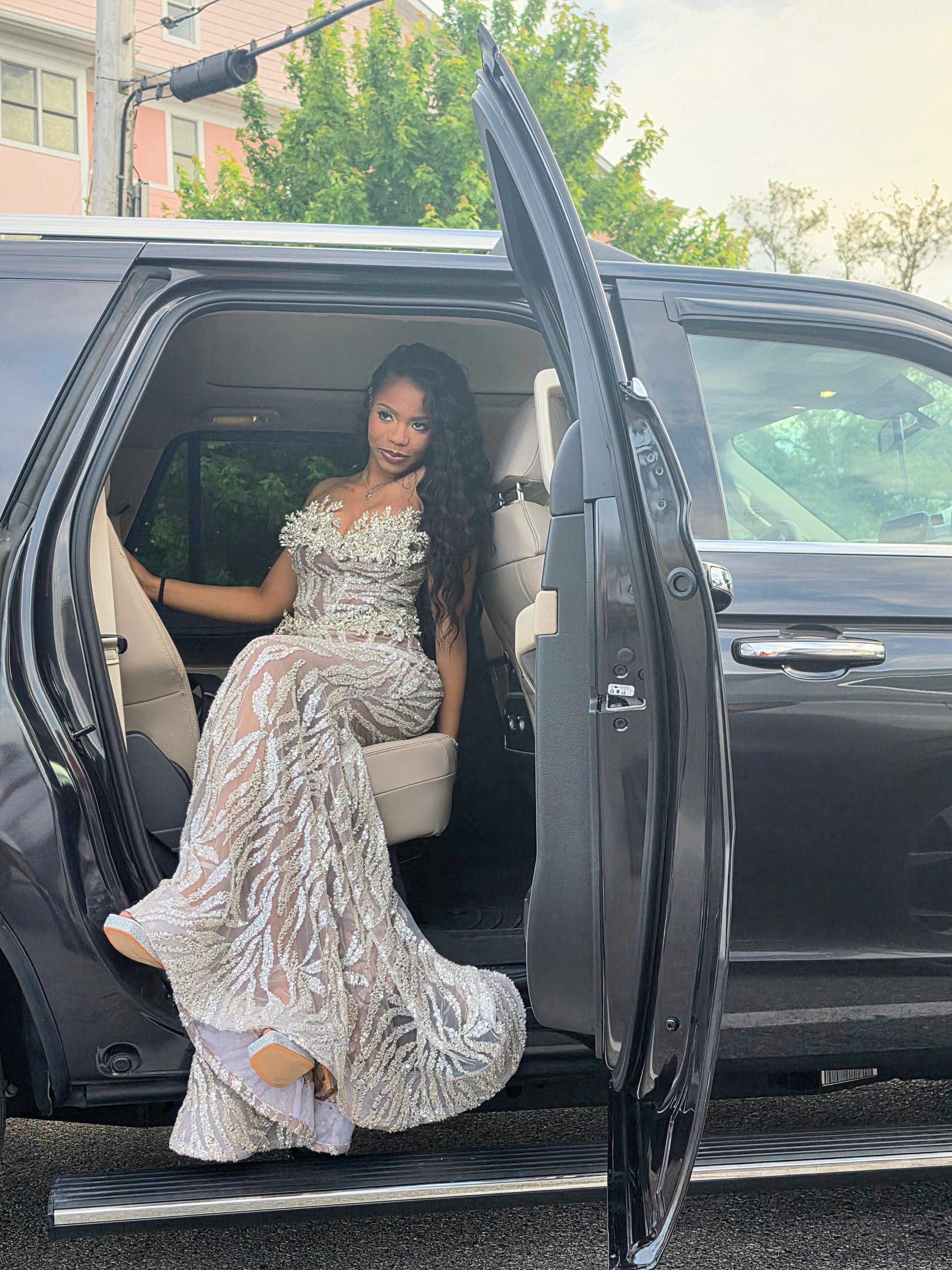 Gorgeous!!! @jadaa.chanelle #prom2026
#viral #prom #silverpromdressinspo #instaprom