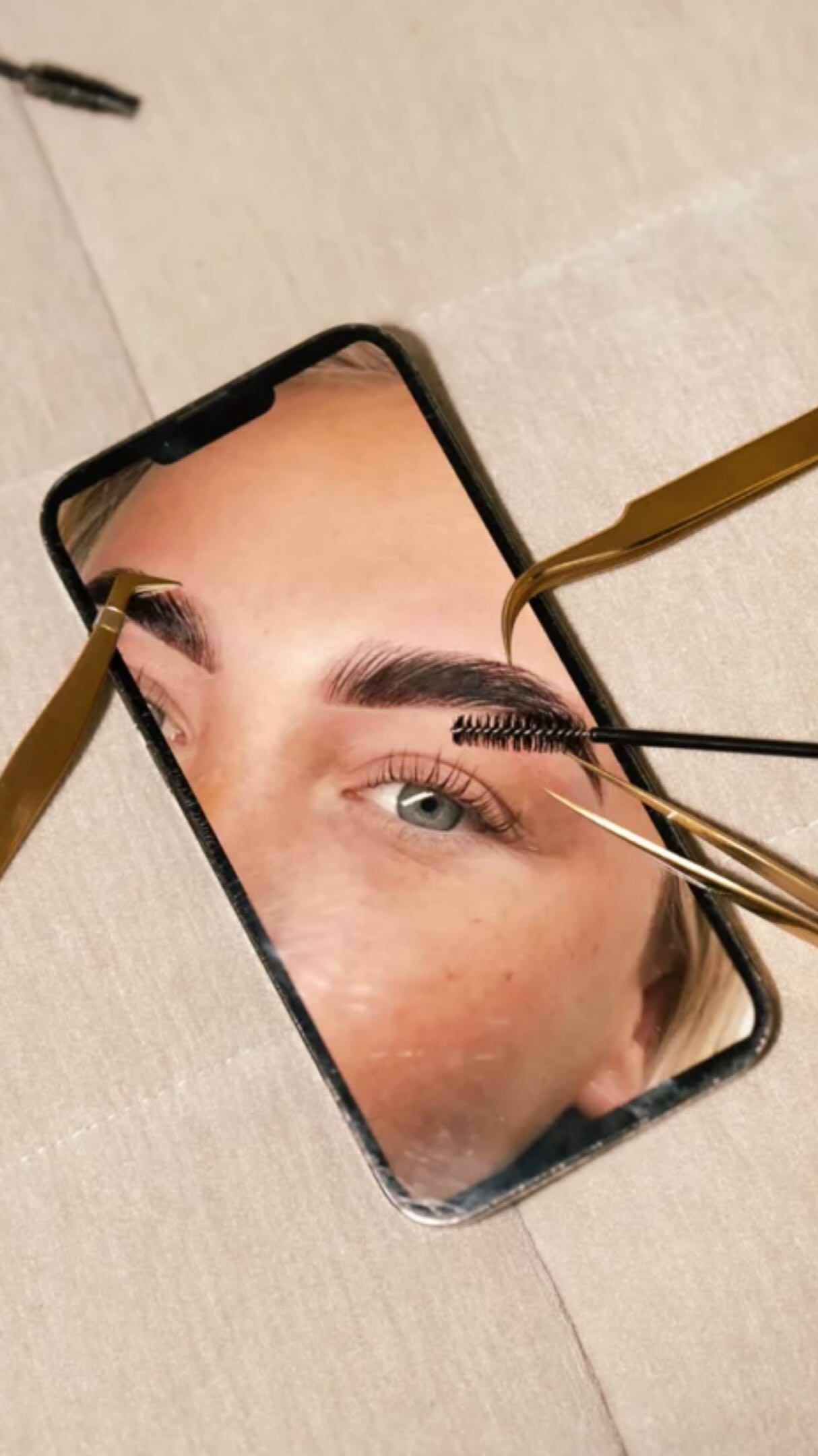More than a service its an art form. 🤎 We don’t just shape brows, we create balance, beauty and confidence through every detail.
Book with us via the link in the bio✅
📍Shop 5/ 108 maroubra road.
#maroubra #browlamination #browlami #beforeandafter #sydneysalon