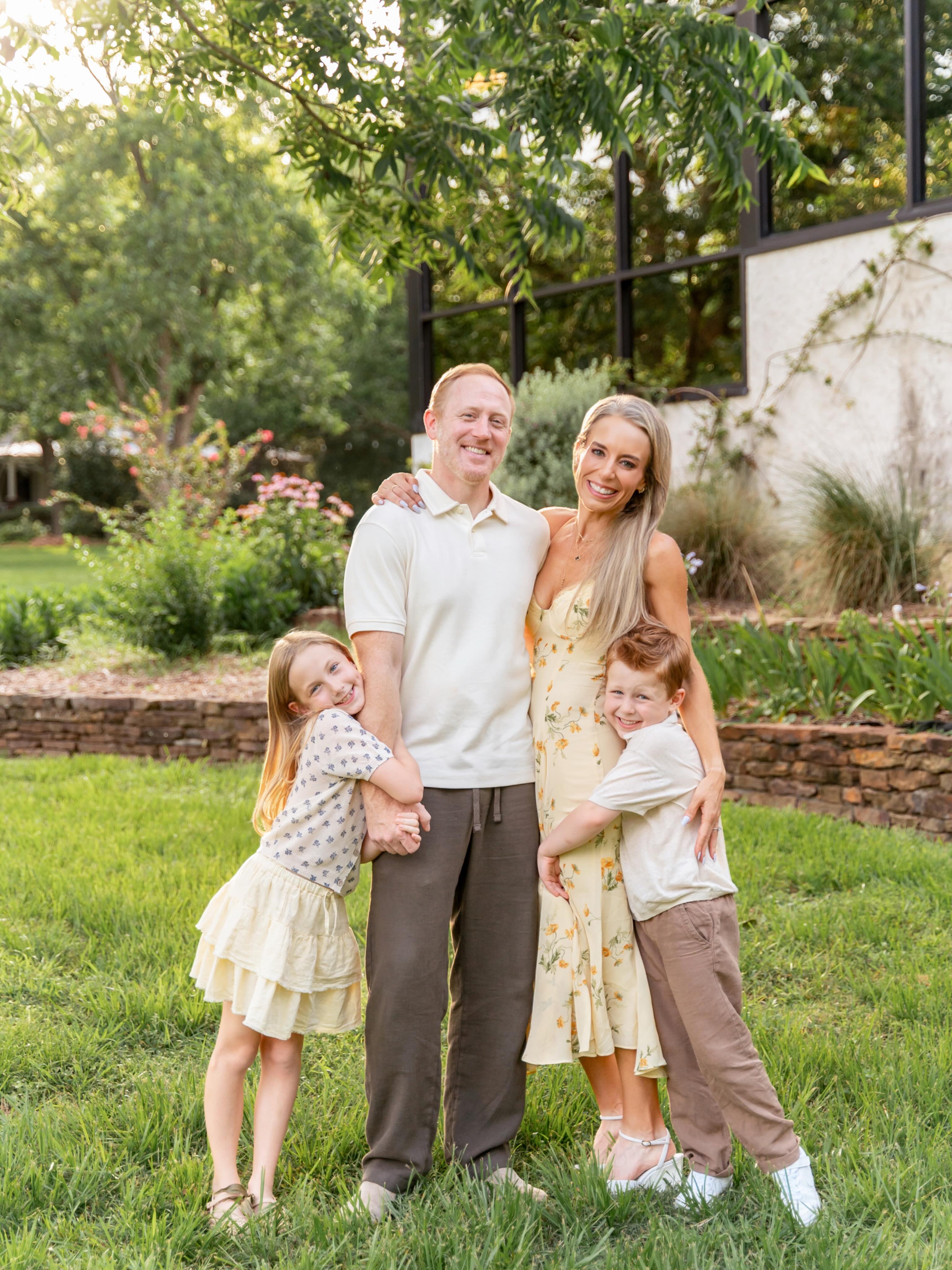 A favorite location + a family that made my job easy. ✨
Thankful for the sunshine after a rainy May! Finally was able to take photos of this sweet family ❤️