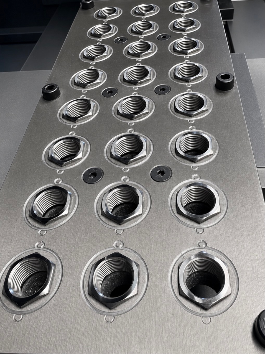 These bosses mean business. Precision-machined and ready for work ⚙️✨
Soon to be one click away: https://www.goodfabs.com/shop
#precision #machining #cnc #metalwork #manufacturing