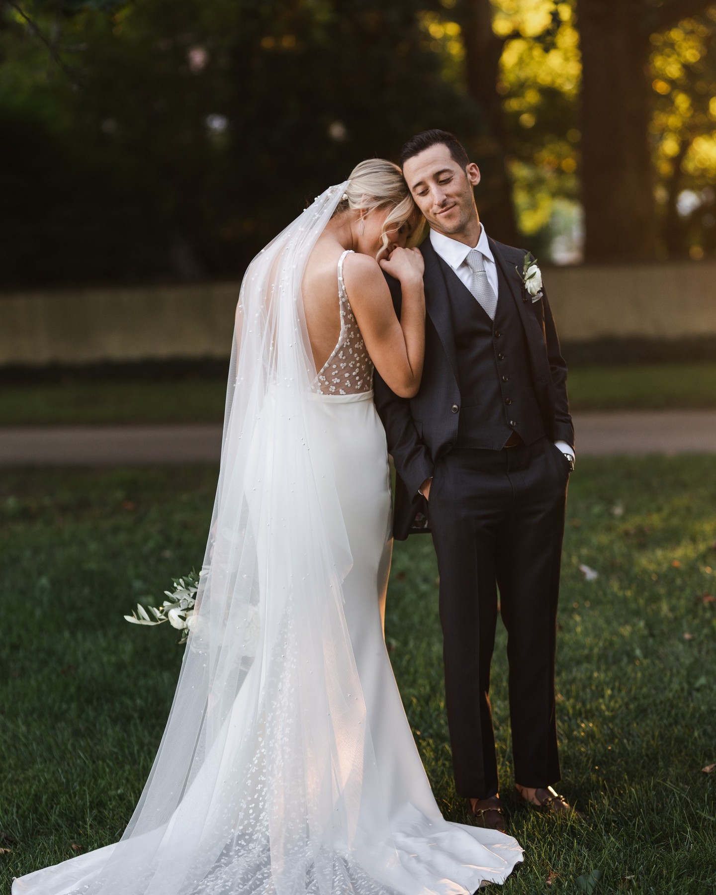 Golden hour, just before sunset.
A brief pause in the evening, soft light, a shift in pace, and a moment to step away.
We work closely with your photo and video team, along with musicians and catering, to ensure the timing flows seamlessly, so nothing is missed, and the evening continues exactly as it should.
Photographer: @weddingsbyhanel
Design and production: @EvantineDesign
Wedding management: @musaweddings