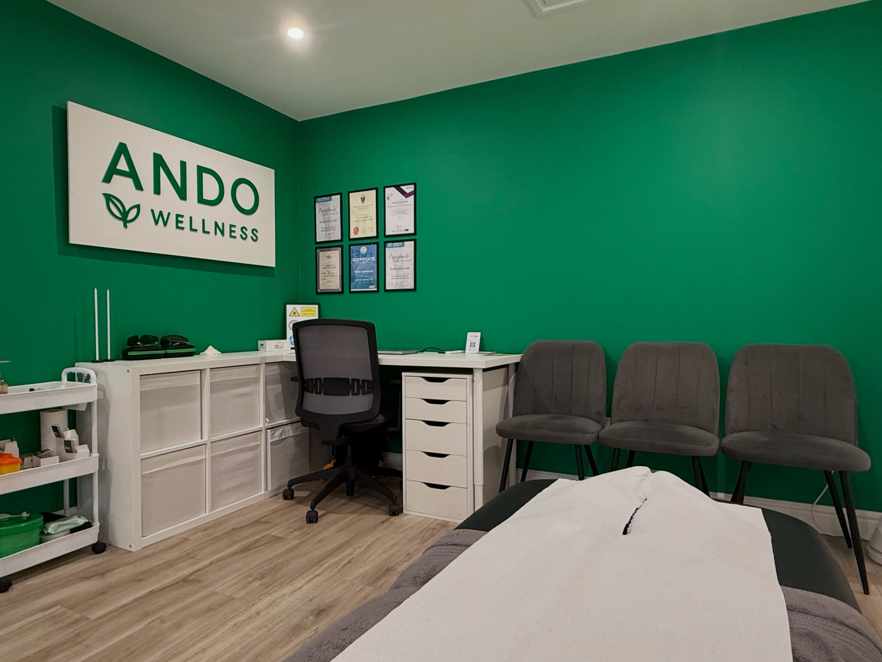It’s been just over a year since Ando Wellness started, and what a year it has been.
Hundreds of clients, hundreds of 5-star reviews, and so many people putting their trust in us to help them move and feel better.
Thank you for all your support. We genuinely appreciate every single one of you. You are all part of this journey ❤️
A gentle reminder that we are now located downstairs at Hannah McCoy Clinic in our new room.
The new space allows us to combine physiotherapy, rehabilitation, strength & conditioning, sports massage, deep tissue massage, laser therapy and more - all under one roof.
Whether you’re recovering from an injury, managing pain, improving performance, or simply looking after your body, we’re here to help.
One stop shop for all your MSK-related injuries.
We care. And we trust that you cAN’DO it! 😁
📍 Liverpool, Aintree
@hannahmccoyclinic @rokas_liaudanskas
#AndoWellness
#Physiotherapy
#SportsMassage
#Recovery
#Aintree