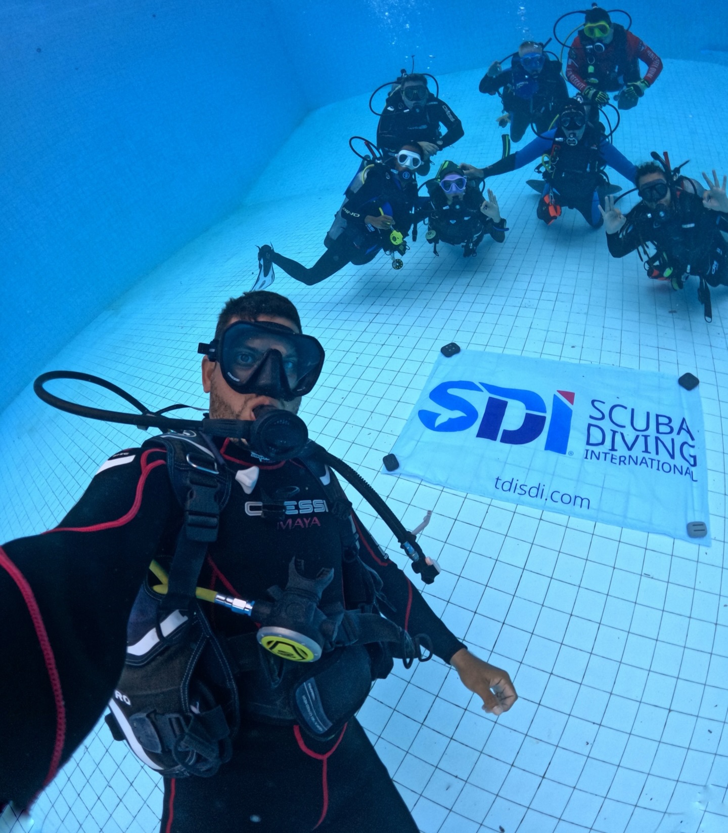 Um pouquinho do que está rolando no IDC SDI da Papuan Turismo e Mergulho! 🌊🤿
Seguimos firmes na formação de novos profissionais, compartilhando conhecimento, experiências e preparando a próxima geração de instrutores para transformar vidas através do mergulho.
🚀 Mais 3 novos Instrutores SDI estão a caminho da certificação!
E isso é apenas o começo... Em breve teremos muitas novidades para fortalecer ainda mais o mergulho na região.
O futuro do mergulho começa aqui! 💙
#SDI #IDCSDI #PapuanTurismoEMergulho #InstrutorSDI #Mergulho ScubaDiving DiveProfessional OneDiveFamily
sdidivers @sdidivers