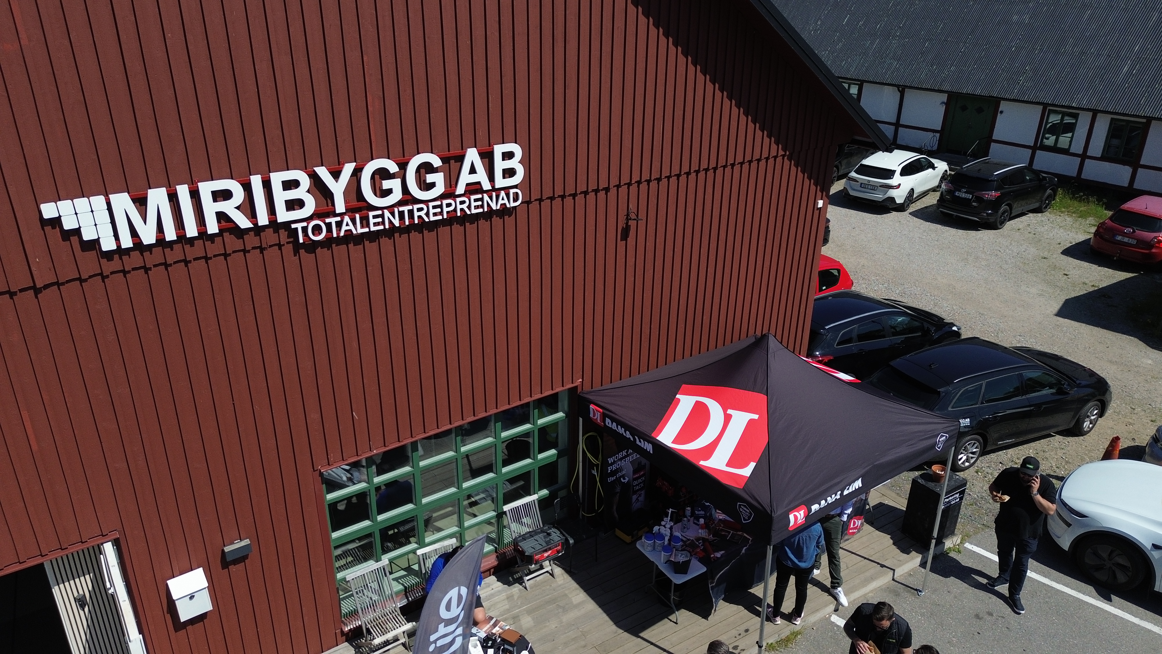 3D Akryl 20mm Skylt som inväntar belysning åt Miri Bygg AB -
www.3dskylt.se