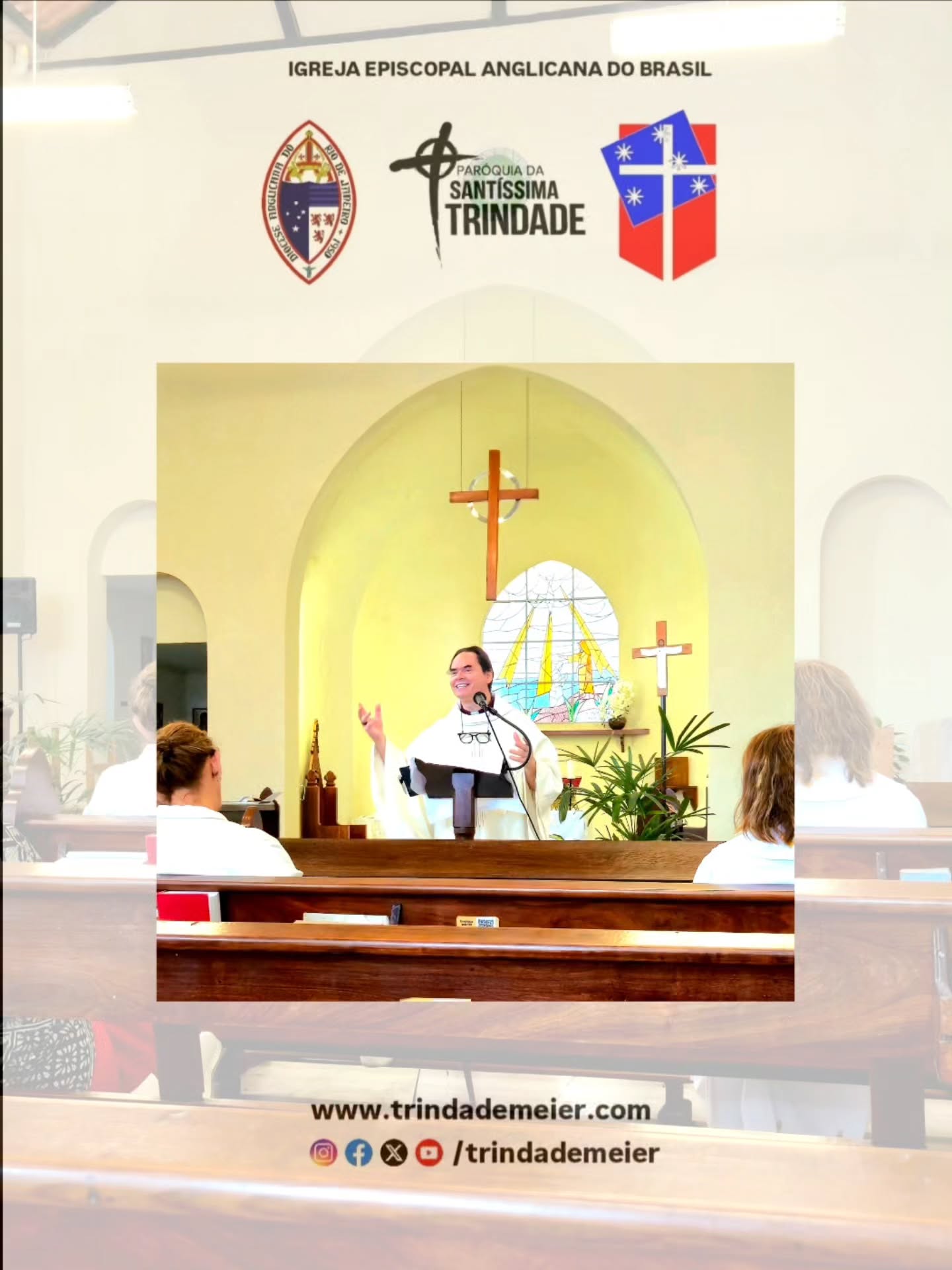 Visita do Bispo Diocesano e dia da Santíssima Trindade, que dá nome ao nosso Templo.
✝️🙏 Santíssima Trindade: Deus que transcende todo o entendimento, Deste-nos a graça de reconhecer a glória da eterna Trindade na confissão da verdadeira fé, e no poder da majestade divina adorar a unidade; mantém-nos firmes nesta fé e adoração e leva-nos finalmente a contemplar-te na tua glória una e eterna, ó Pai, que com o Filho e o Espírito Santo vives e reinas um só Deus, agora e sempre. Amém.