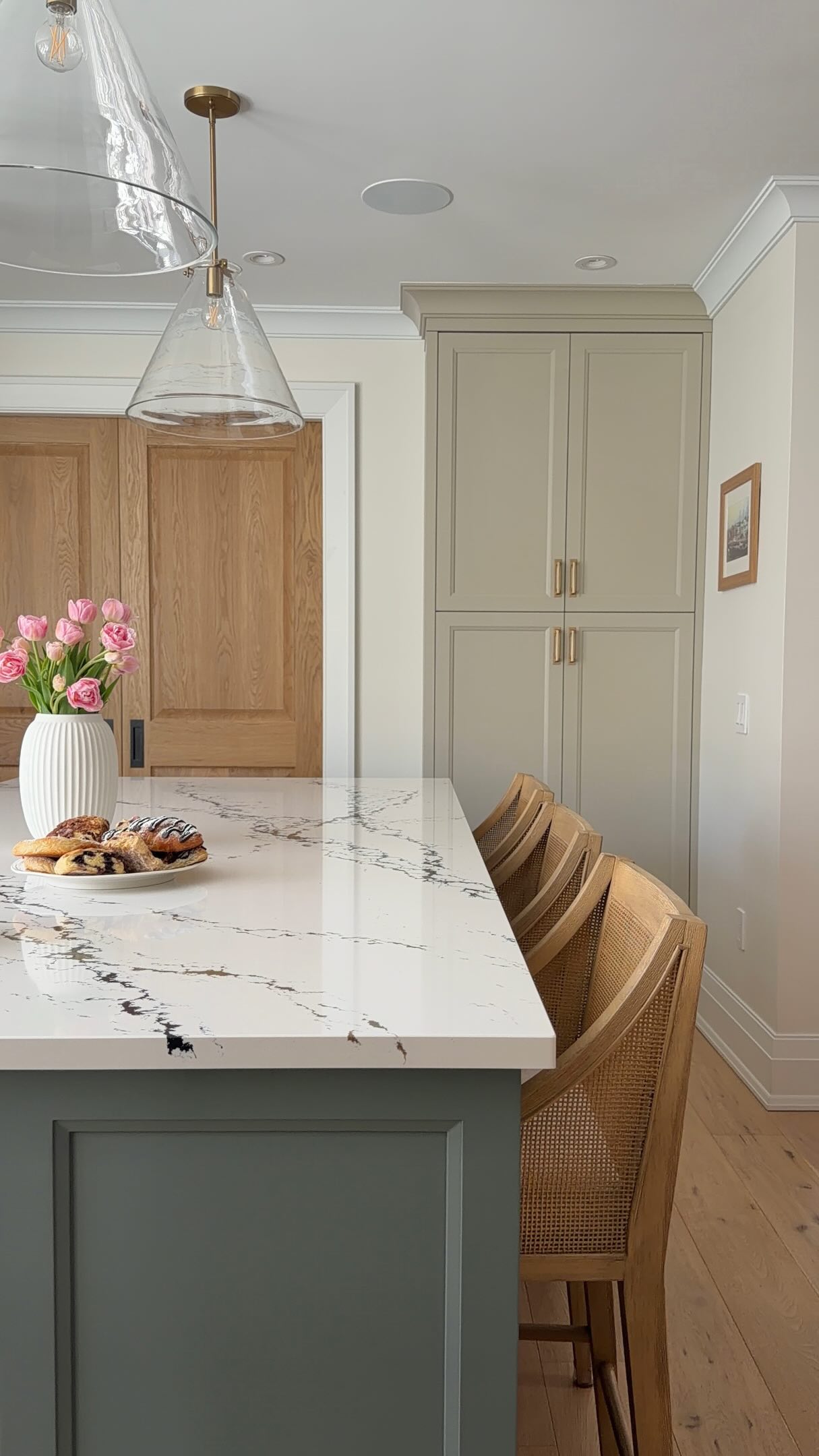 There’s something about a kitchen that feels warm the second you walk in. 🤍
This one came together with soft tones, natural textures, and all the little details that make a space feel lived-in, comfortable, and easy to love.
#kitchen #design #CustomCabinetry #InteriorDesign #kitcheninspiration