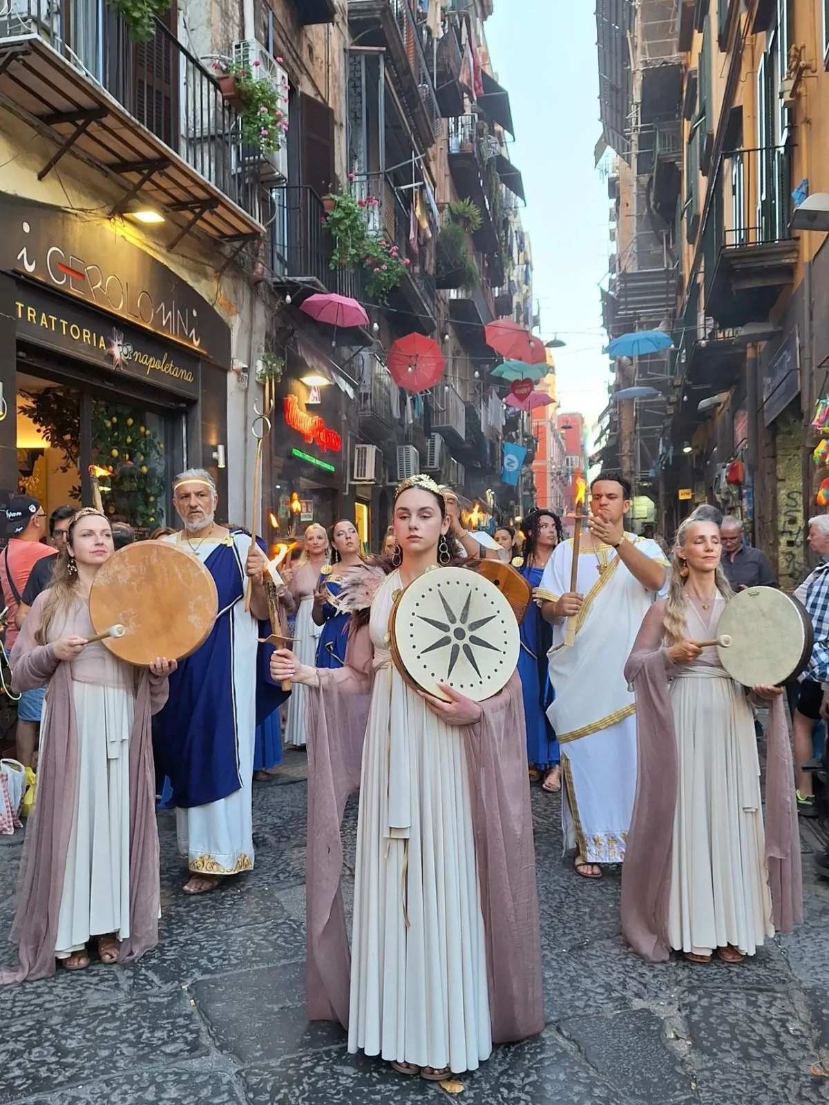 A meaningful experience for Chorosophy at the Magna Grecia Festival in Naples, during the revival of the Torch Procession of Parthenope.
Surrounded by groups from across Magna Graecia, we had the honour of presenting and representing Ancient Greek dance in a celebration deeply rooted in history and cultural memory.
Proud of all our students for their dedication, grace, and presence.
Well done to every one of you!
#chorosophy #ancientgreekdance #magnagreciafestival #napoli #danceclasses