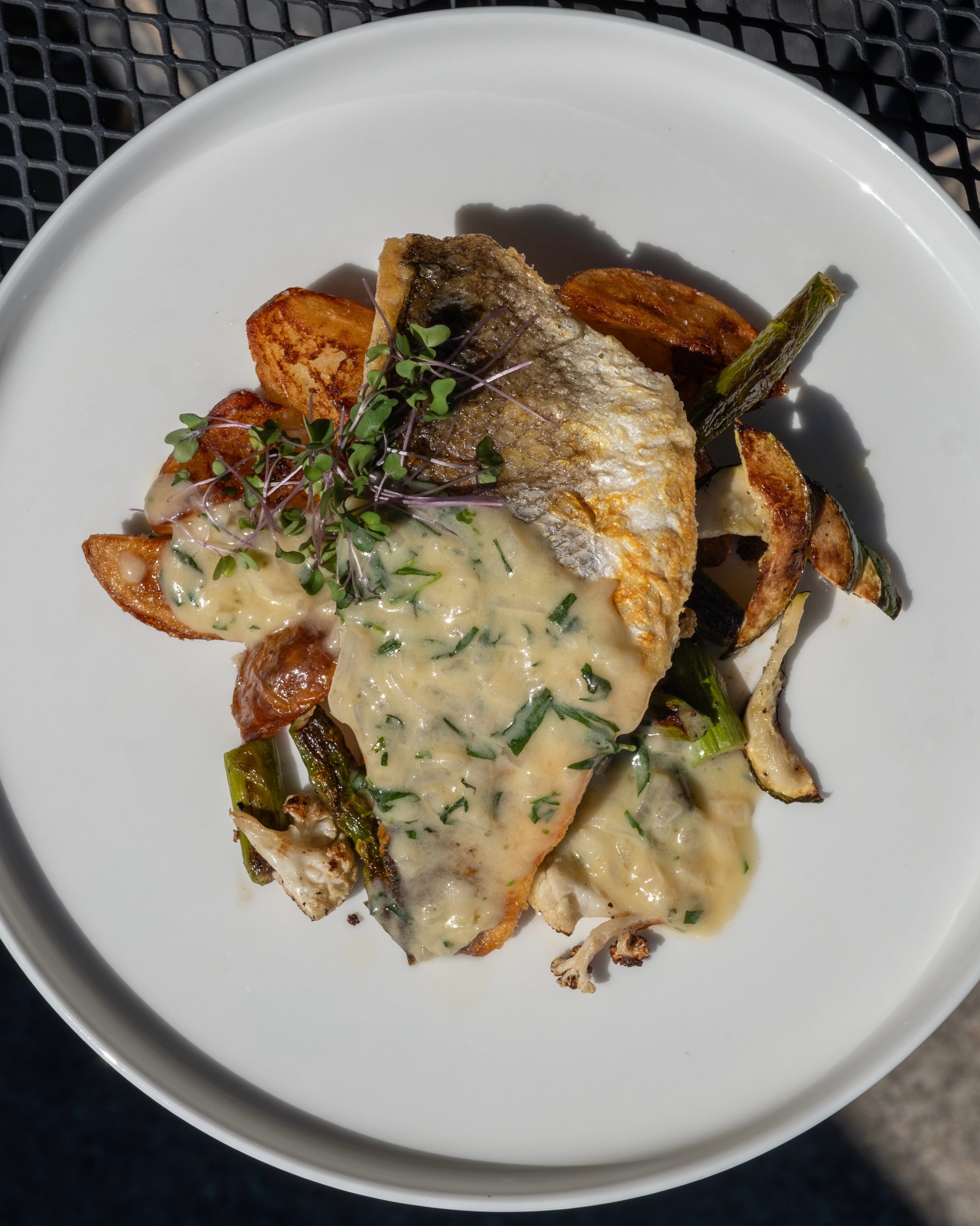 SEA BASS | pan-fried sea bass filet, crispy potatoes, roasted summer veg & lemon tarragon emulsion
See you tonight! Open 11:30-9PM ✨