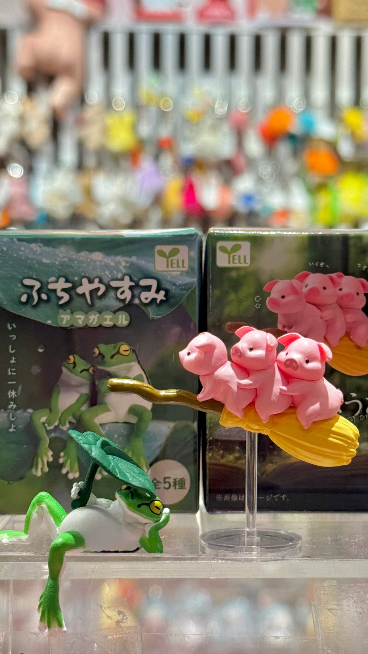 🐸☂️ A frog with a lotus leaf umbrella…
🐷🐷🐷 Three piglets flying on brooms…
YELL really looked at normal animals and said “nah, let’s make them weirder” 😂
Our YELL blind box collection is getting HUGE and every series somehow gets cuter (and more ridiculous) than the last.
Which one are you taking home? The rainy-day frog or the airborne piglet squad? ✨
Available now at MOOII 💚
#YELL #BlindBox #MOOII #CuteCollectibles #JapanToys BlindBoxAddict KawaiiFinds ToyCollector