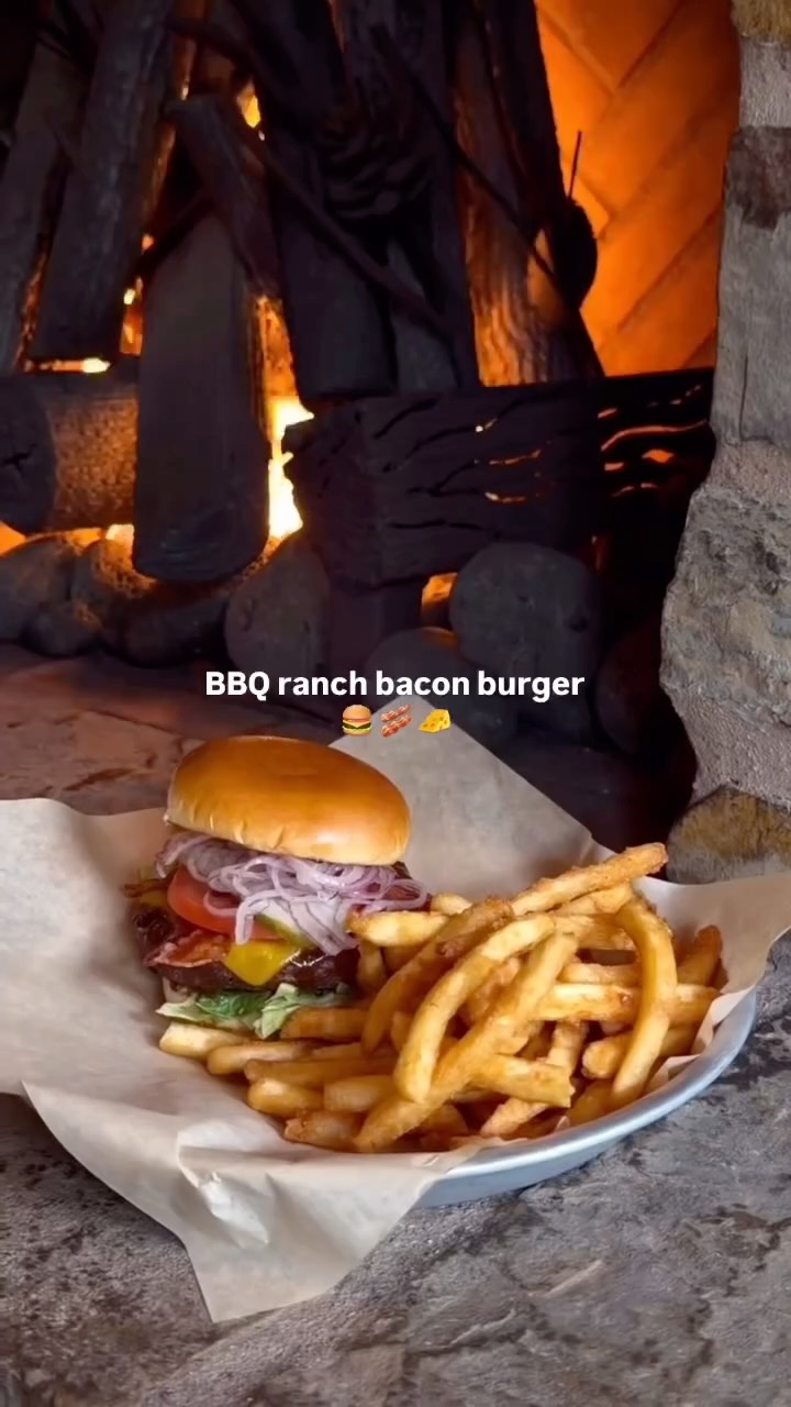 ☀️🍔 Sun’s out, burgers up! Patio season is officially calling. Head to @lazydogrestaurants for the BBQ Ranch Bacon Burger—smoky bacon + chipotle ranch = a combo worth showing up hungry for. 😎🔥
Even better? It’s part of their Fireside Favorites, so you get a handcrafted entrée PLUS a personal S’more Brownie Sundae for just $15! 🍫🔥🍦
Yes, dessert on the patio is non-negotiable. 😉 Tag your crew and meet us outside!
#StadiumPromenade #LetsEatOC #LazyDogRestaurant #BBQRanchBurger #PatioSeason