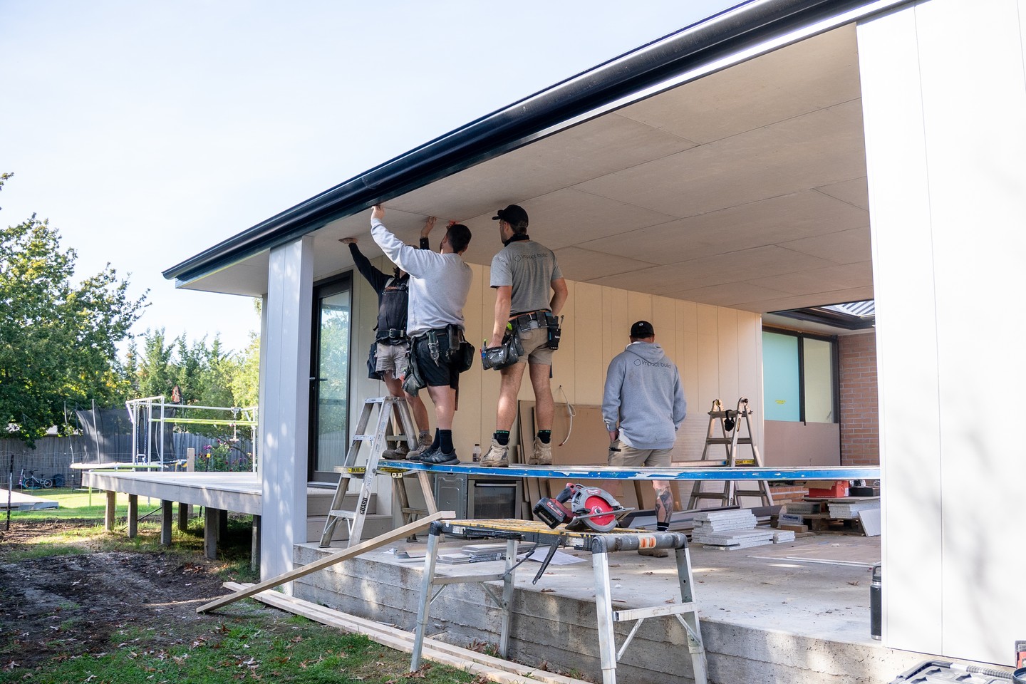 Wedge Street carport going in, with the ceiling detail already aligned to where the renovation is heading.
Shadow line joins, rather than standard beading or eave strips, keep this addition consistent with the 70s architectural language of the existing home. Building new work in the same visual register as the house it sits beside means the finished property holds together as one result, not a series of additions that each read as a separate decision.
Project @theorangeroughy_102
Designed by @leemondesign
Directed by @jwr_built
#wedgestreet #macedonranges #renovationbuilder #kyneton #impactbuild