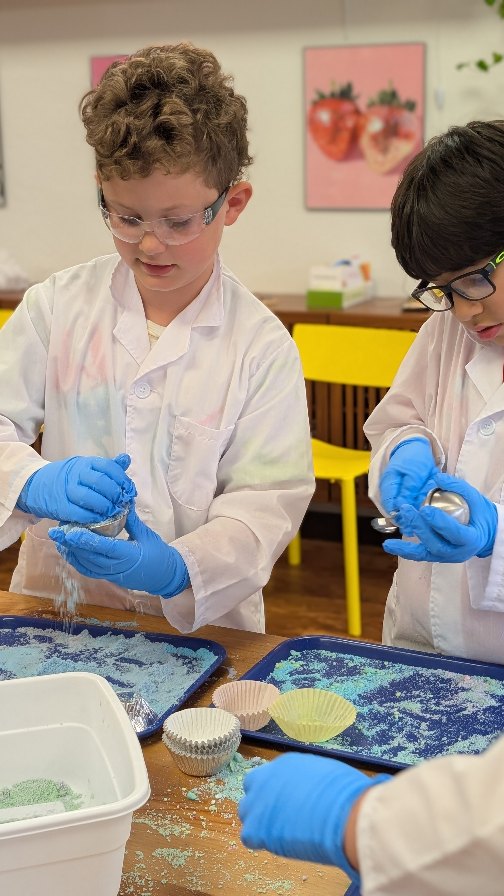 Bubbly Bath Camp was EPIC! 🧼🫧
This camp was all about art & science. From hands-on science experiments, colorful bath bombs and foamy soaps, to board games and creative games. Week 1 is done ✅