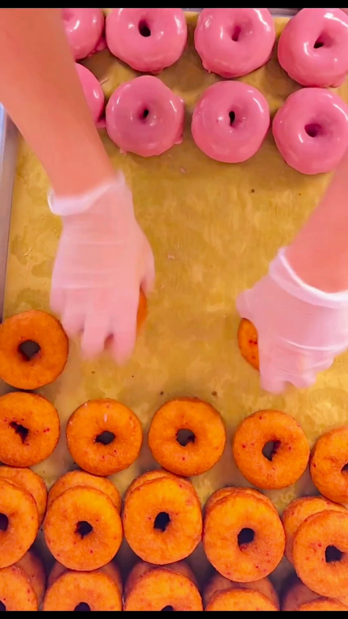 Can you guess what we're cooking up for Donuts & DIY with Dad on June 20th? 👀🍩
We've got some exciting things in the works, but for now, here's a little behind-the-scenes peek at how we make our famously delicious donuts!
More event details are coming soon, so keep an eye on our page. We promise it's going to be a sweet time with Dad. 🩷