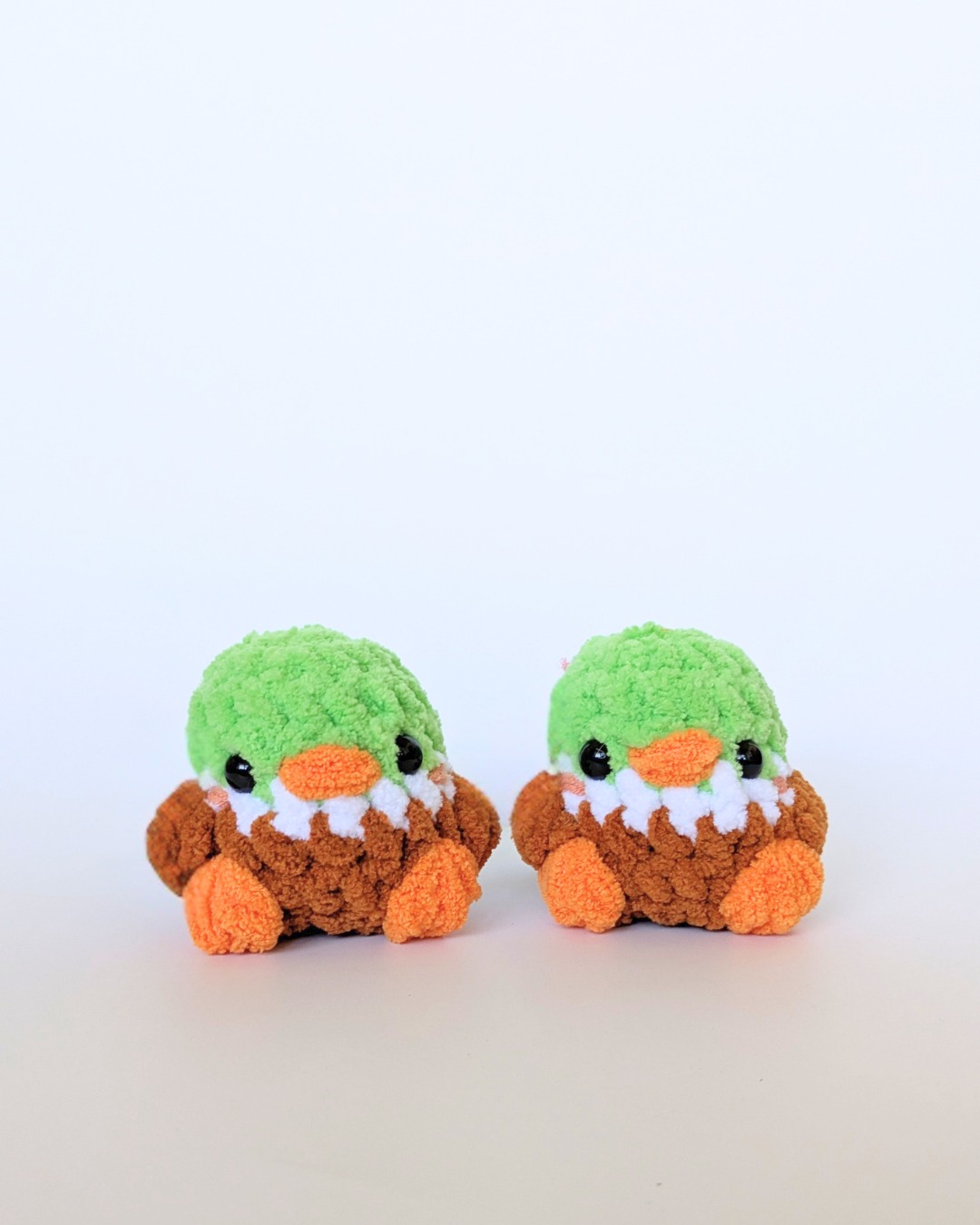 Three patterns that make great keychains!
Lil Bear (Paid Pattern)
Lil Duckie (free pattern - i modded these one)
Lil bird (recoloured Lil Duckie)
All available on my website or Etsy Shop.
#crochet #amigurumi #pattern #freecrochetpattern