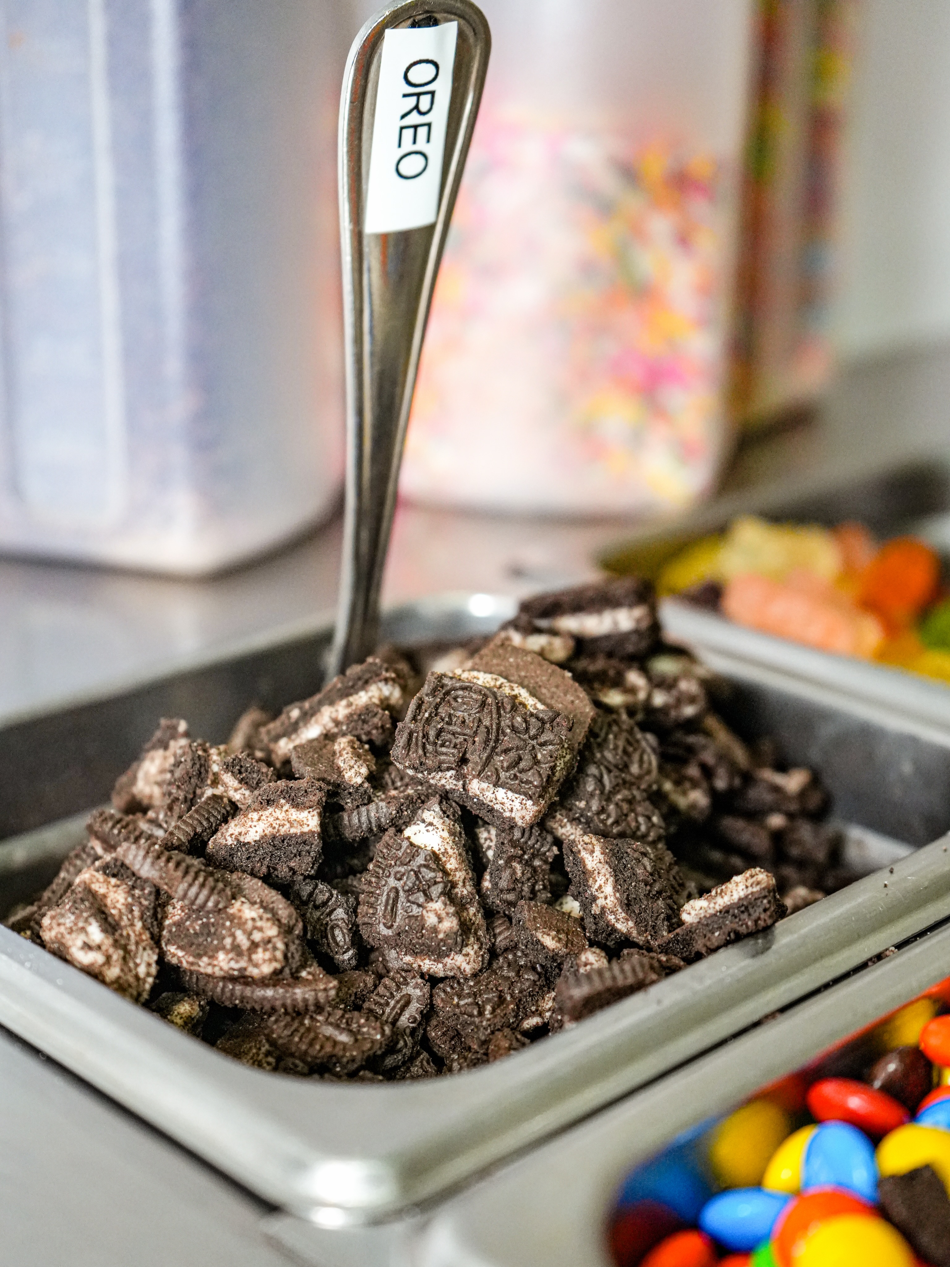 If you know, you know.
Oreo crumbles aren’t just a topping. They’re a necessity.
No matter what flavor you’re building, our fan-favorite Oreo topping always finds a way into the perfect cup.
#FrozenYoDC #OreoLovers #FrozenYogurt #FanFavorite #nationalzoo
