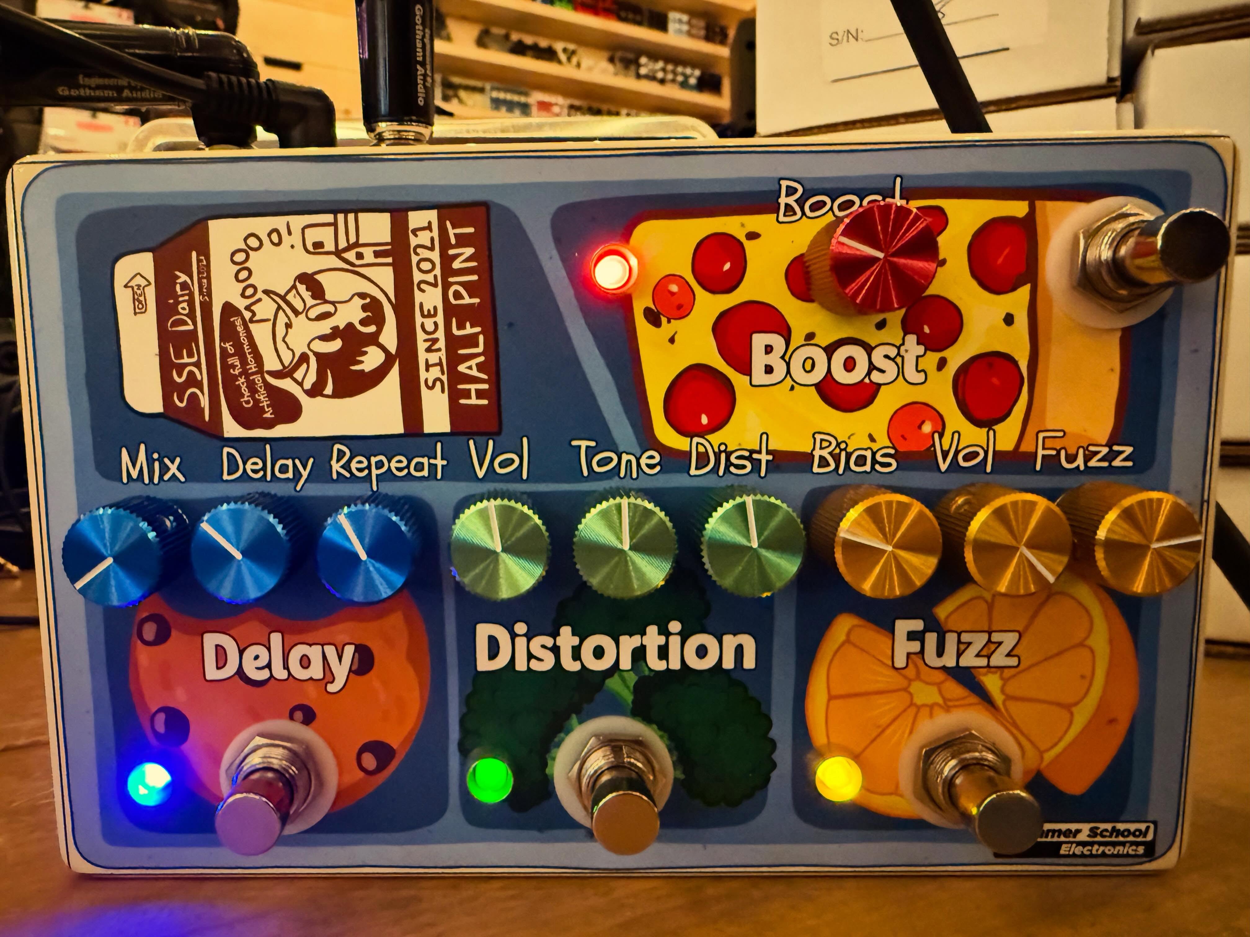 The School Lunch from @summerschoolelectronics is here at GB Music & Sound, Canada’s destination for tone.