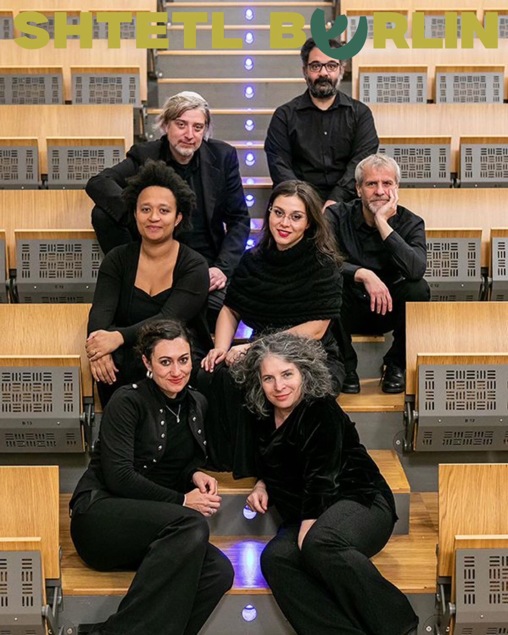 Now introducing Ensemble Lucidarium, a revolutionary Early Music group that reconstructs forgotten soundscapes, and the stars of Shtetl Berlin’s most popular reel yet!
⭐️ Their projects recreating the music of Jewish communities prove that a diverse range of Early Music is worth paying attention to, not only that of Christian male composers. We are so excited to welcome them to this year’s Shtetl Berlin Festival!
🪈 Ensemble Lucidarium will be performing their “Songs from Shylock’s Venice” program at our Early Music Concert, alongside Simkhat Hanefesh.
Visit our website (link in bio) for tickets and more information!
#earlymusic #berlinevents #jewishmusic #worldmusic #jewishculture