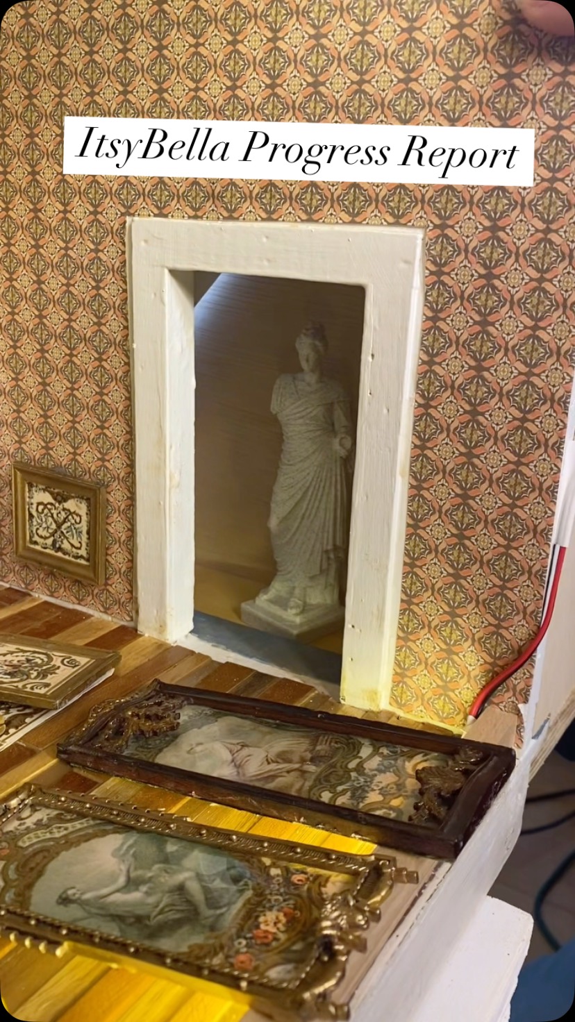 ItsyBella Progress Report!
We’re back stateside to share the latest from the #ItsyBellaStewartGardnerMuseum. Today, @martabern_glass leads the building and installation of a hidden room off the side gallery, providing the perfect hideaway for our shy statuesque friend.
#minimuseum #brattleborovt #ItsyBellaofBrattleboro #miniatureconstruction #hiddensurprises #smallstatuary