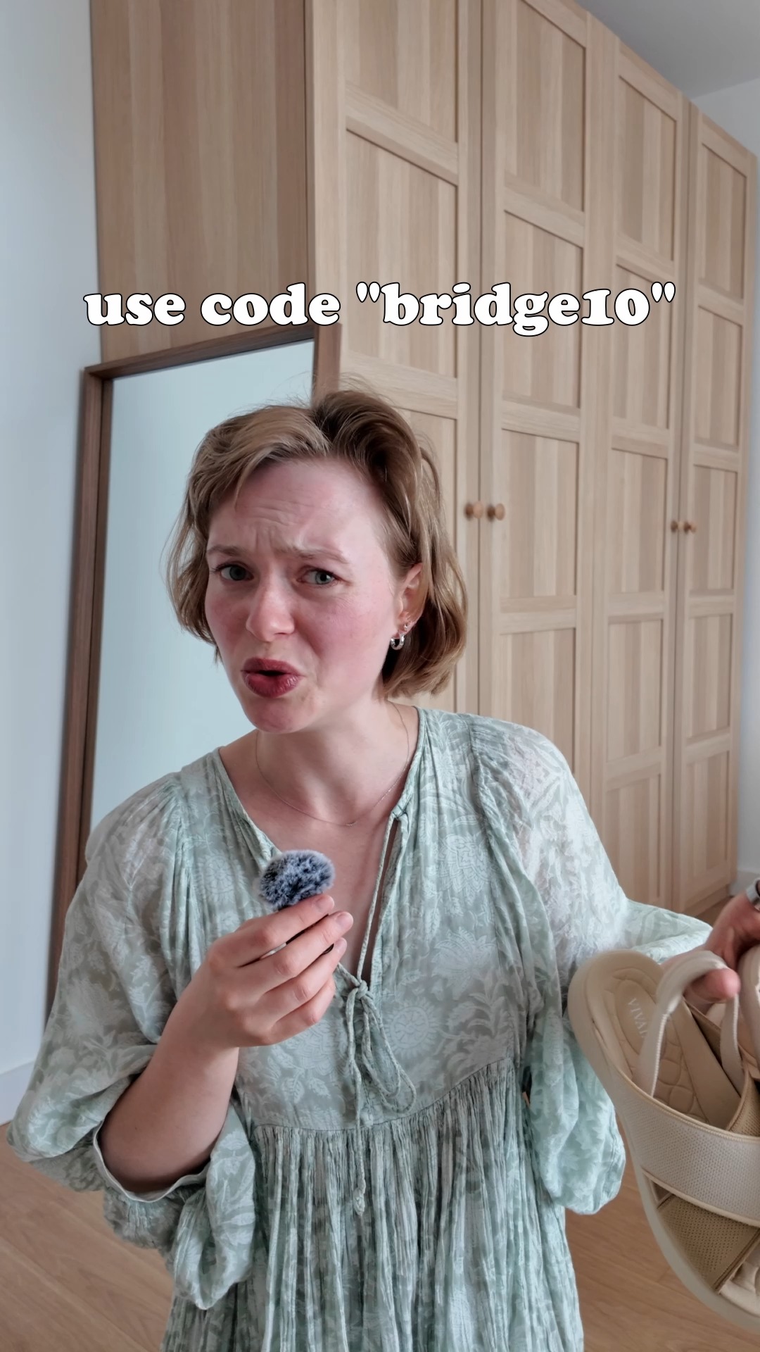 A truly comfy wide foot friendly sandal? I found one!
Use my code "Bridge10" to get 10% off yours! Shop the sandals*: https://go.shopmy.us/p-61264628
Shop this post*: https://shopmy.us/collections/5599546
#bridgeoflifestudio #bridgeoflife #vivaia #summershoes2026 #bestsandals