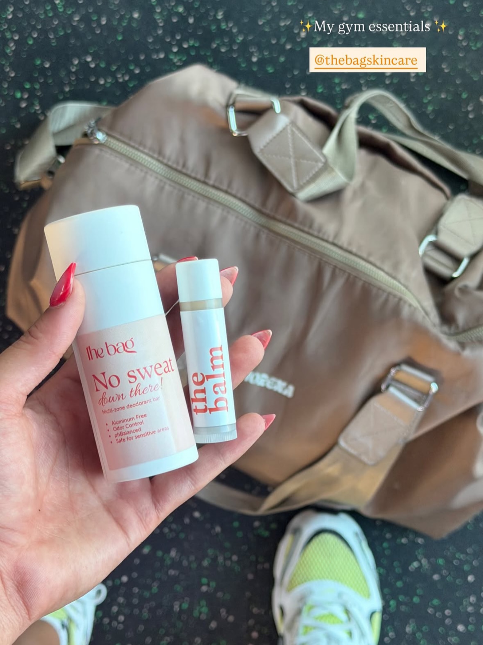 Al gym se va linda y olorosa… y @_morena.pr sabe muy bien como! 💪🧡✨