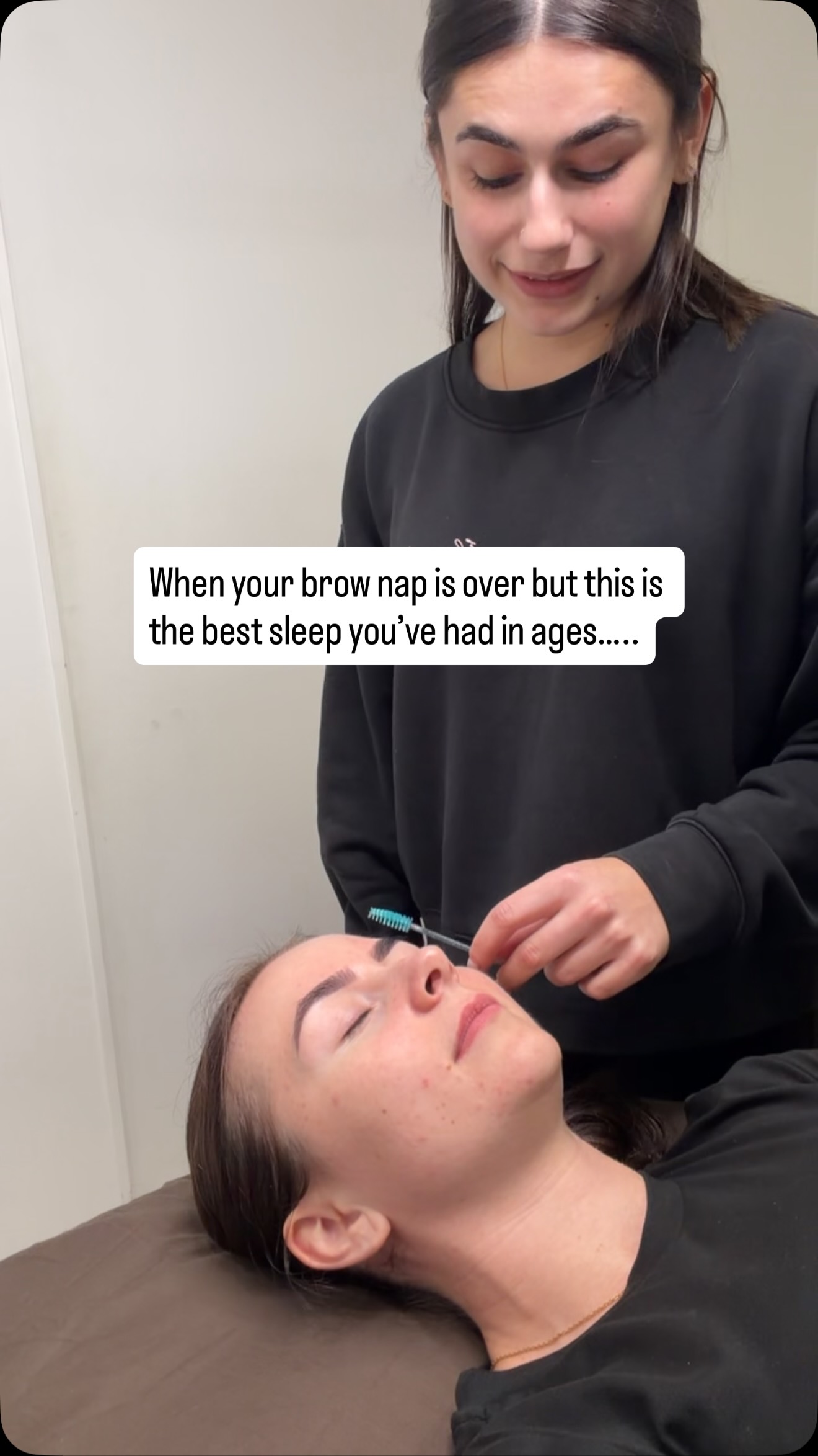 When you show up for brows…
but accidentally have the best nap of your entire week.
Fun fact: clients falling asleep during their appointment is completely normal around here.
And if a little snoring happens?
We take it as a compliment. 🤎
Margie & The EE Teamxo
#perthbeauty #perthbrows #perthlashes #perthlashlift