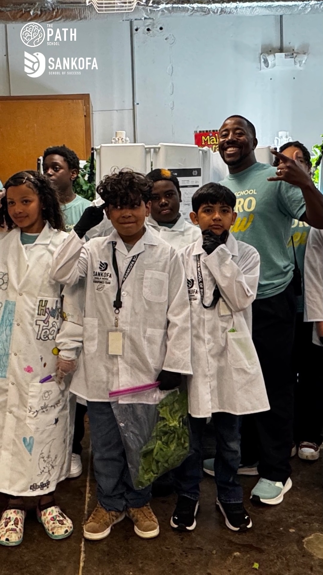 We had an incredible time visiting @the_path_school and learning about their Hydroponics Program.
Our Scientists were curious, asked questions and left with a farmer's market goodie bag of produce!