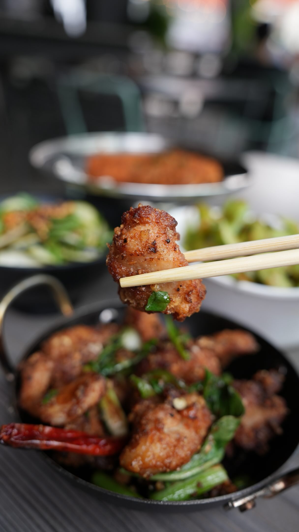 🍹 A MUST TRY DENVER DAILY $5 HAPPY HOUR 🏓
@aceeatserve in Uptown is serving up one of the best happy hours in town — with $5 drinks, $5 bites, and even free wonton chips with a purchase.
Available:
⏰ 4–6 PM weekdays (closed Mondays)
⏰ 3–6 PM weekends
⏰ Late night starting at 9 PM
What caught my eye:
🍶 $5 sake (including nigori)
🍧 $5 rotating slushies
🍹 $5 craft highballs
🥃 $5 whiskey, wine, beer & shots
🥒 Chili pickled cucumbers
🍗 Salt & pepper popcorn chicken
🥬 Scallion pancakes
🍌 Turon for dessert
🍹🍢 🌴 🏓 Grab a drink, order yummy snacks, hang out on the beautiful patio, and challenge your friends to ping pong.
📍Ace Eat Serve, 501 E 17th Ave
👉 Follow @colorado_bites for more Denver happy hours, restaurant openings, hidden gems, and food finds.
#DenverHappyHour #DenverEats #DenverFood #DenverFoodie #DenverRestaurants