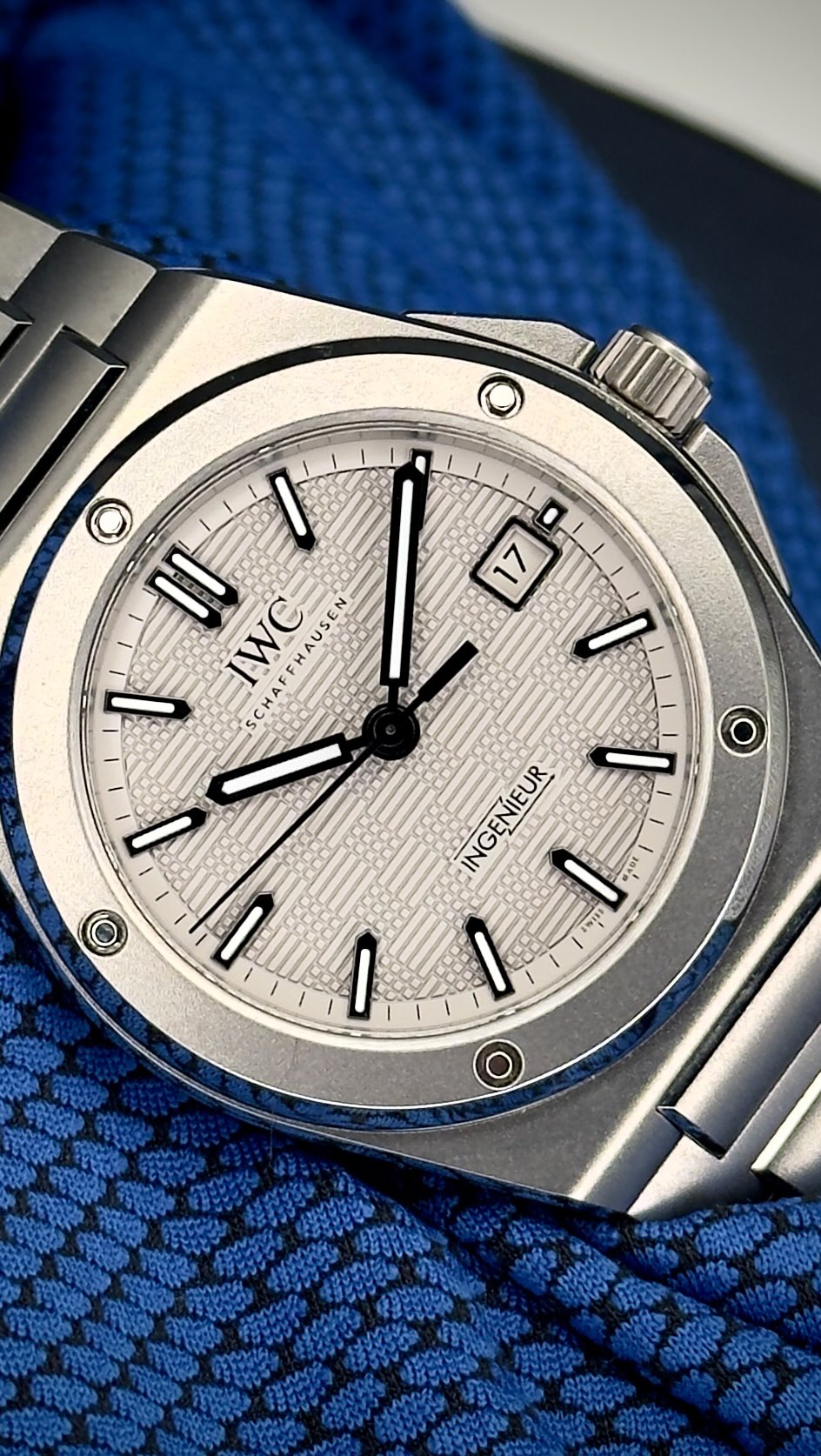 The one that got away... For now
#watchtalk #watchesofinstagram #watchesforsale #iwcingenieur