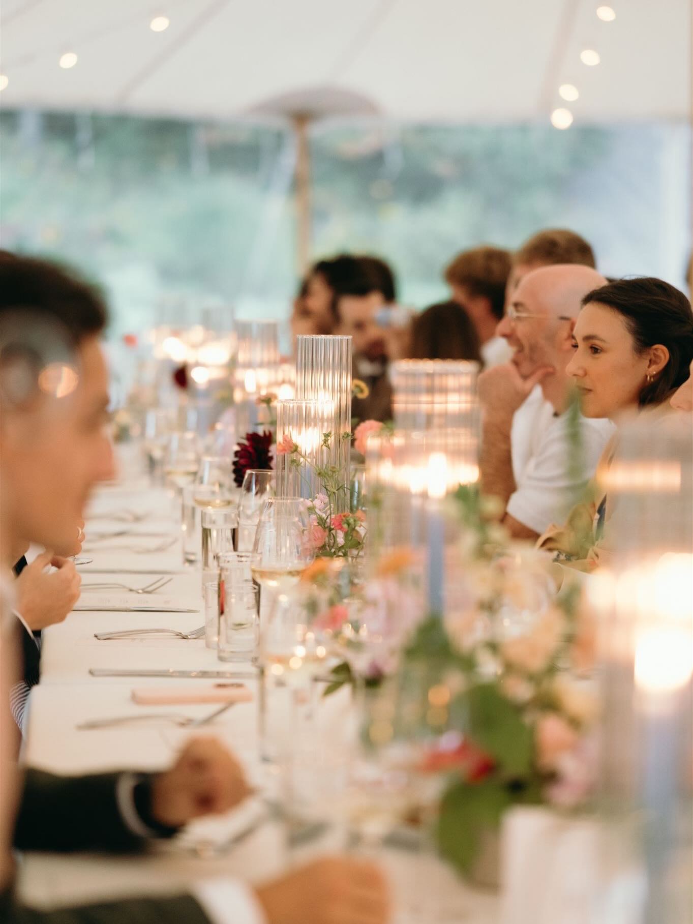 Les proches réunis, la lumière dorée, le temps suspendu. Summer weddings are almost here 🤍
Wedding planner: @erikaco.events
Photographer : @lesmariagesdejulia
Videographer : @karafilms
Venue : @manoirdavis
Marquee : @sperrytentscanada
Catering: @hbevenement
DJ : @a1djs
Florist : @ateliercarmel
Rentals: @tenuedesoiree_ @celebrationsgroup
Band : @tuxedo_swing_productions
Makeup : @valerielefebvremua
Hairstyling : @priskaco