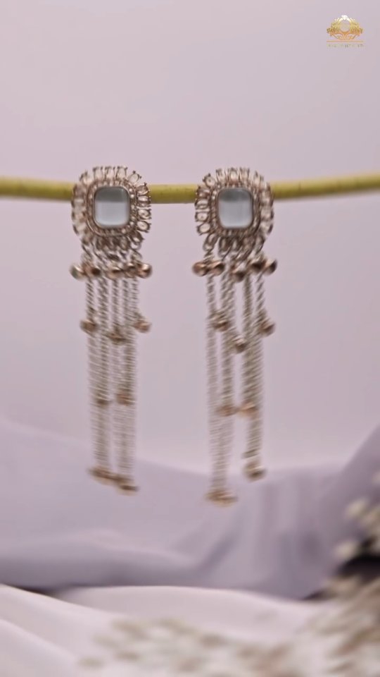 ✨ The perfect pair of earrings doesn't just enhance your look—it enhances your confidence.
Designed with elegance and crafted with perfection, these stunning earrings are made to make every moment shine a little brighter.
Whether it's a festive celebration, a family gathering, or your everyday style, let your sparkle do the talking.
💎 Timeless beauty. Unmatched craftsmanship. Only at Tangilal Jewellers.
Visit today and find the pair that feels made just for you.
.
.
📍ADDRESS : KK Hospital Rd, vrindavan Colony, Rajendra Nagar, Bareilly, Uttar Pradesh 243122
📞CONTACT : 09557388367
🌐SOCIAL MEDIA MANAGEMENT : @beezee_worrks
.
.
.
#TangilalJewellers #EarringsCollection #GoldJewellery #DiamondJewellery #ElegantStyle JewelleryLover LuxuryJewellery TimelessElegance BareillyJewellers JewelleryShopping