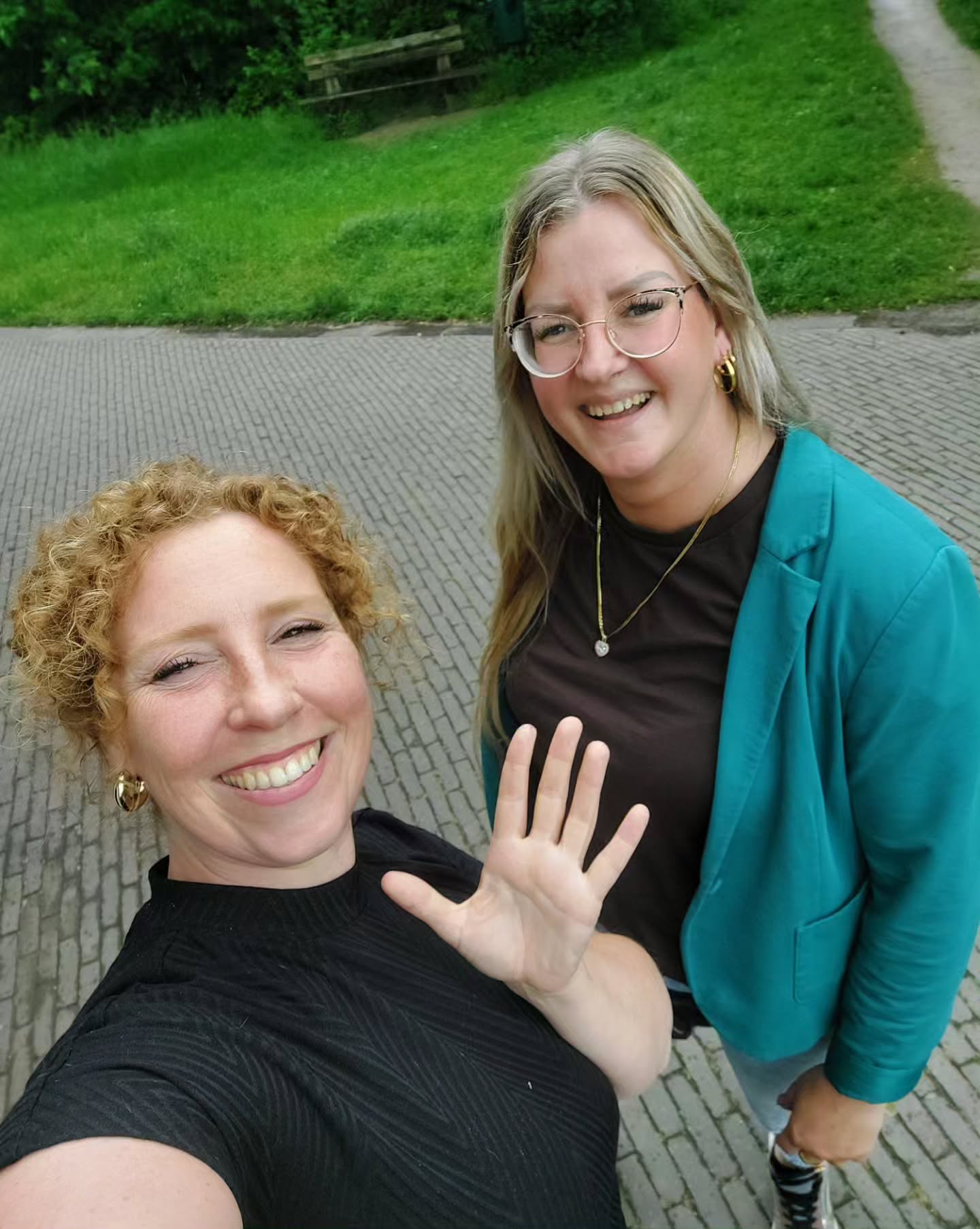 Wij zijn begonnen met de cursus Herstel Vieren!
We behandelen in deze korte cursus van 4 bijeenkomsten een verkenning van het thema Herstel. ✨️
We proberen nieuwe technieken uit, doen nieuwe ervaringen op en delen over dingen die we zijn tegengekomen op ons pad van herstel.