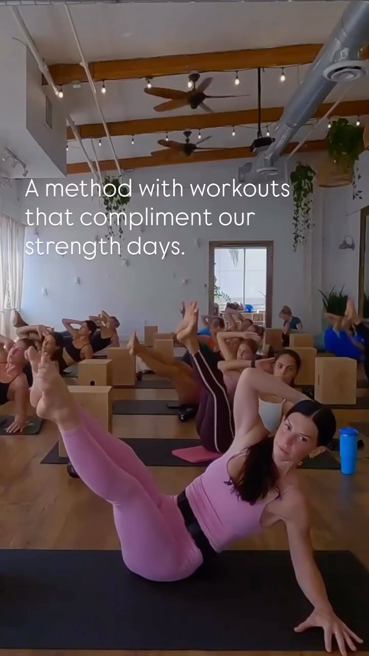 Hype & Tone trains strength 3x’s weekly complimented by step aerobics, mobility flows and combination cardio. A 5 day method with 2 rest days. A wholebody, complete method. In-studio or online 🙌🏻 14-days free!