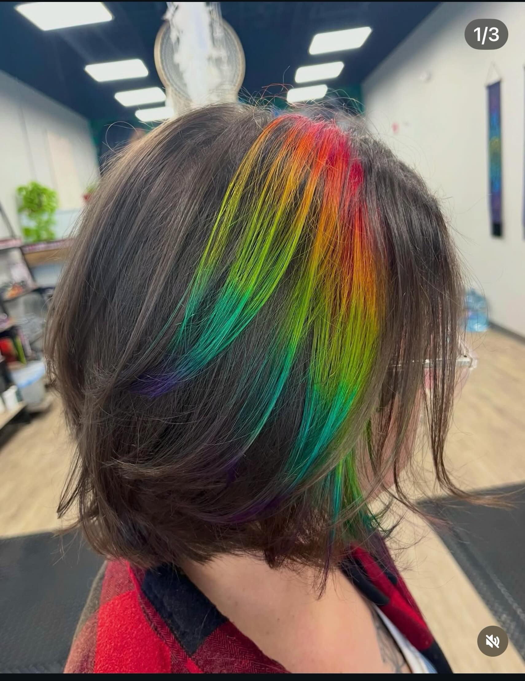 🌈✨ A little rebellion hidden in plain sight. ✨🌈
From every angle, this color tells a different story.
A rich brunette bob serves as the perfect backdrop for vivid ribbons of red, orange, yellow, green, blue, and violet woven throughout the interior. The result? A stunning rainbow reveal that appears and disappears with every turn of the head. 💫
This is the kind of color that makes strangers do a double take.
Created by Emma at Everyday Magick Salon 🖤
✨ Custom vivid placement
✨ Hidden rainbow dimension
✨ Low-maintenance grow out
✨ Maximum magic
📍 Johnson City, TN
📲 Now booking creative color appointments
#EverydayMagickSalon #EmmaCreatesMagic #HiddenRainbowHair #PeekabooHairColor #VividsHair RainbowHair CreativeColorSpecialist JohnsonCityTN TriCitiesTN AlternativeHair ColorTransformation HairArt MagicalHair RainbowReveal
🦋 Some people wear black and white. Some people hide an entire rainbow underneath. 🌈✨