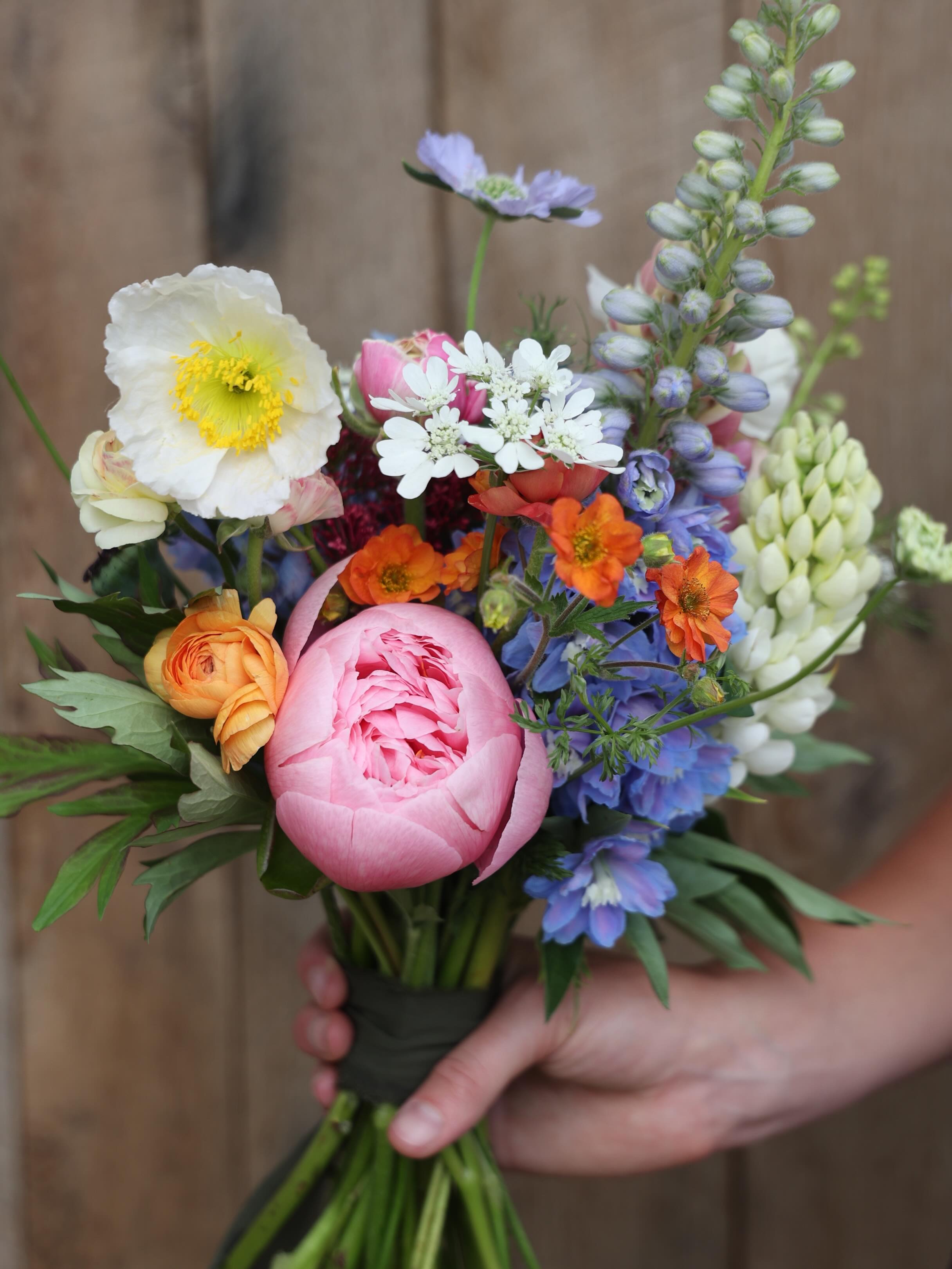 Flowers for a wildflower wedding. 💕