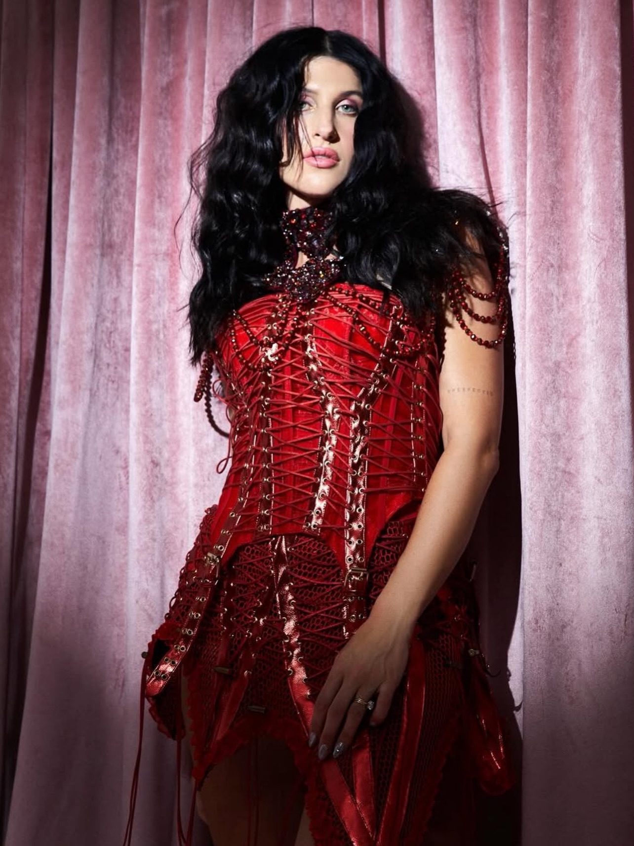 The beauty @azzecca in @fml.mag FOR #coachella ✨ wearing our couture red necklace archive 💎
.
EIC: Gina Kim-Park (@ginakpark)
Photography & Creative Direction:
Reinhardt Kenneth (@reinhardtkenneth)
Muse: AZZECCA (@azzecca)
Fashion Stylist: Priscila Natalina (@priscillaxns)
Hair Stylist: Jael Serrano (@serranostudiosla)
Make Up Artist: Juanes Hernandez (@juanesmakeup)
Talent Management: Abi Getto (@abi_getto
Project Manager: Deki Namgyal ( @itsdekibaby)
ighting Director: Ralphy Valle
@ralphyvalle )
Special Thanks to @thearchshow @infamouspr
Retoucher: @medianaretouch x @lerika_retouch
.
#FMLMagazine #romaintheveninparis #AZZECCA