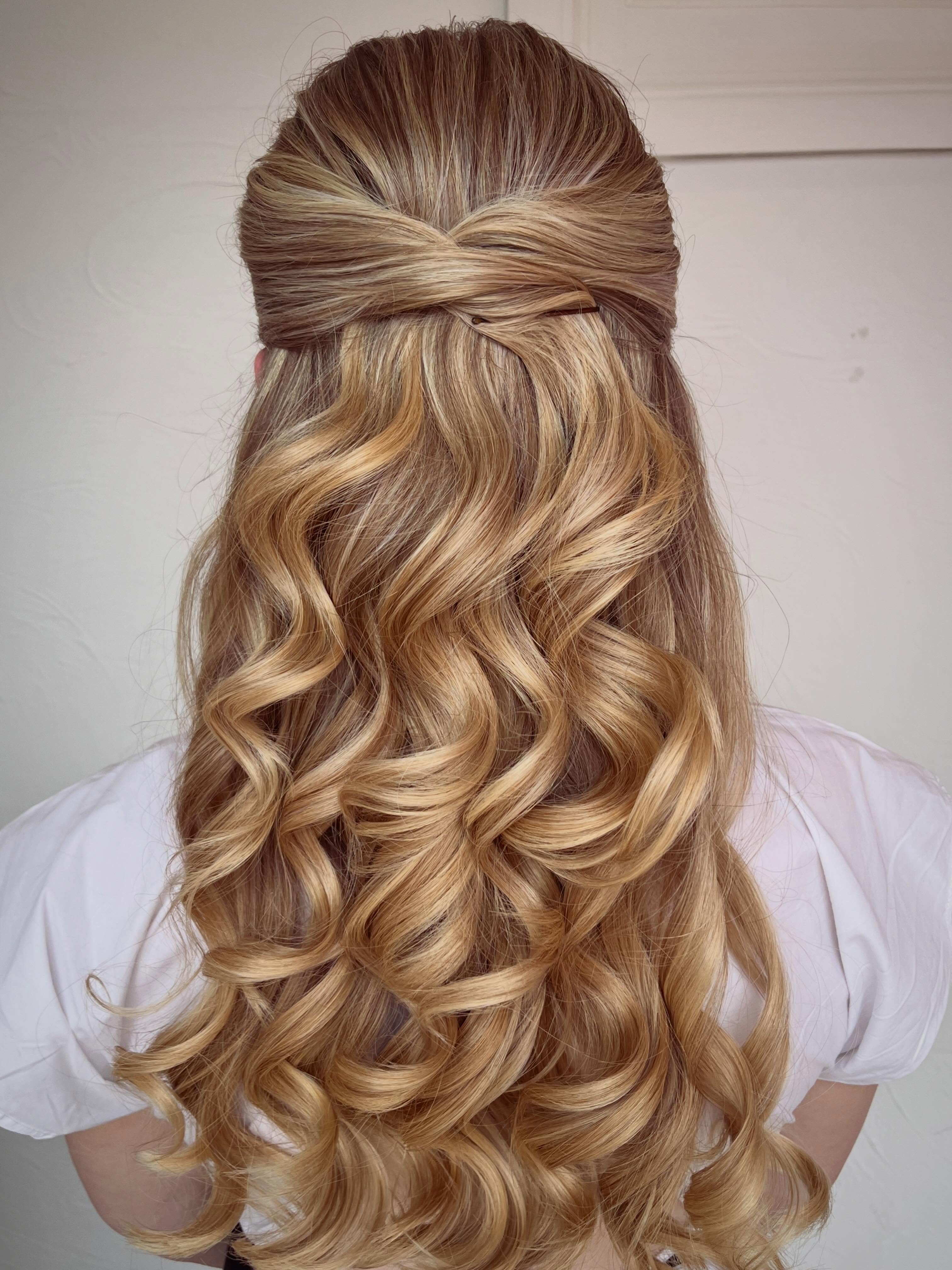 đ 2026 full until September
Taking bookings for 2027
Enquire on my website
Link in my bio â¤ď¸
#weddinghairleicestershire #leicesterweddinghair #weddinghairstylistleicestershire #bridalhairstyle